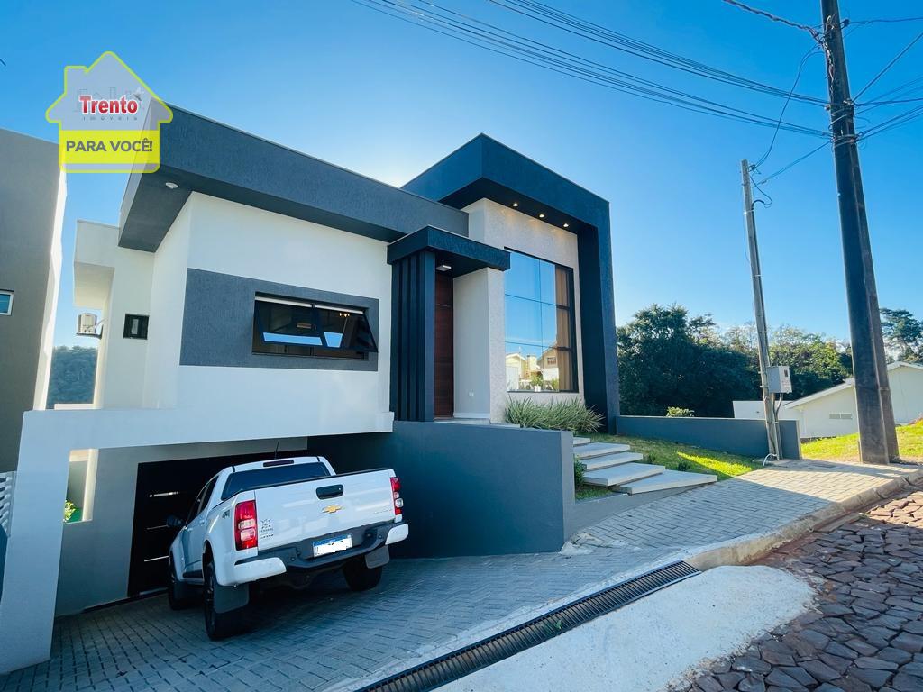 CASA DE ALTO PADRÃO SEMIMOBILIADA  EM CONDOMÍNIO - PATO BRANCO...
