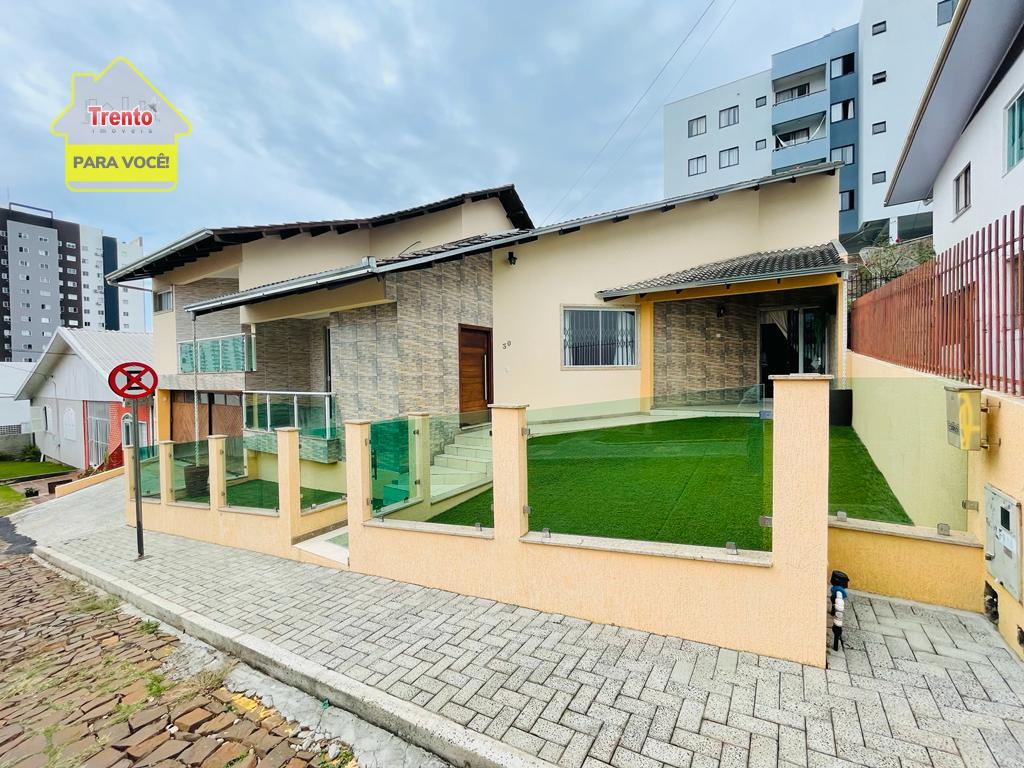 CASA DE ALTOPADRÃO SEMIMOBILIADA À VENDA , CENTRO, PATO BRANCO...