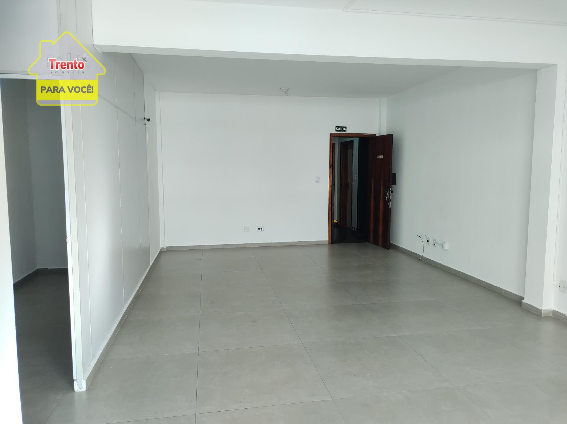 SALA COMERCIAL 101 - EDIFÍCIO VIANNA - ÓTIMA LOCALIZAÇÃO