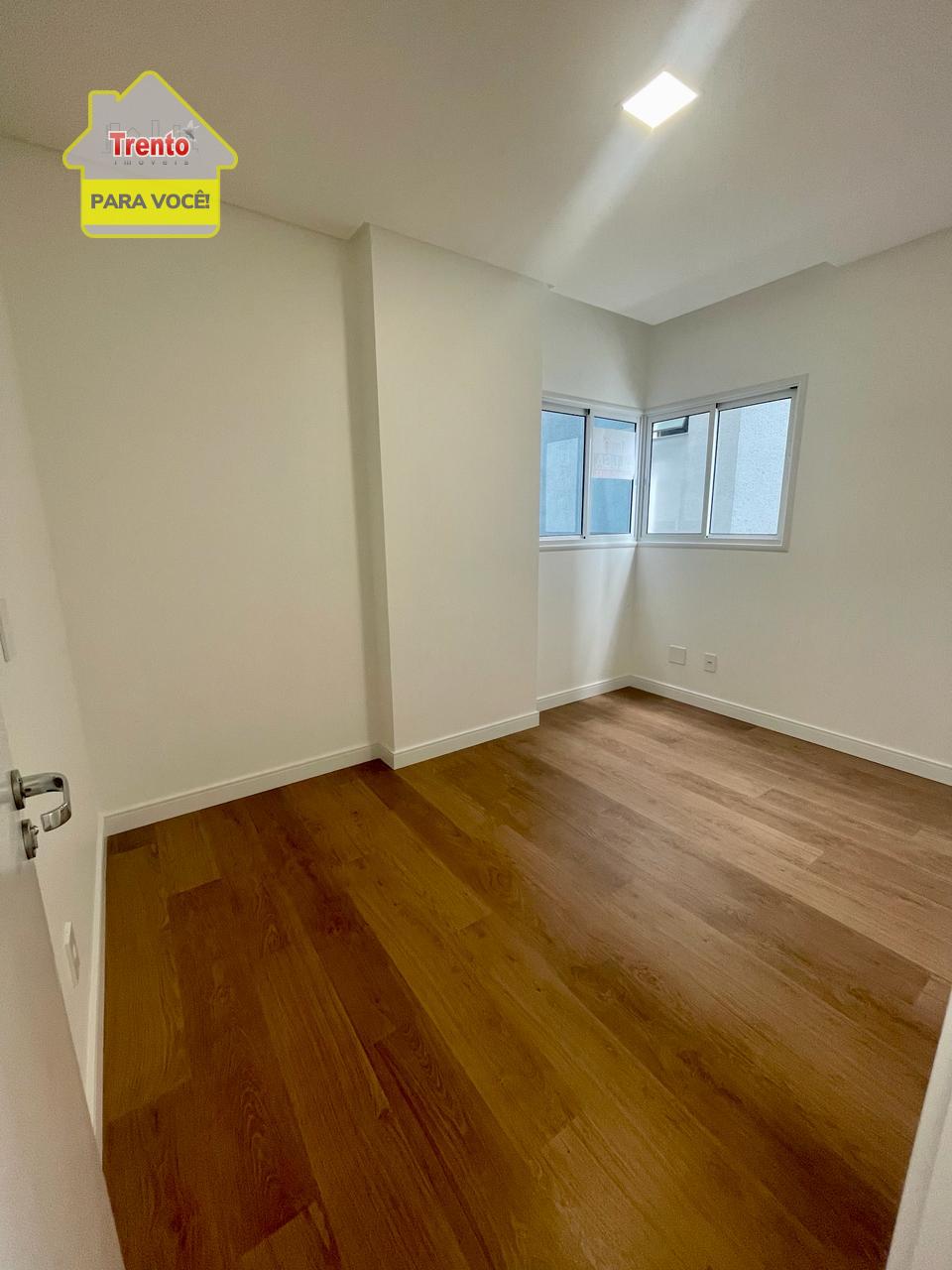 APARTAMENTO PARA LOCAÇÃO - EDIFICIO RESERVA SYRAH, SEMI-MOBILIADO,