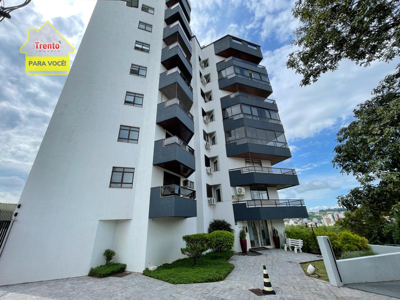 APARTAMENTO SEMIMOBILIADO DE ALTO PADRÃO À VENDA NO RESIDENCIA...