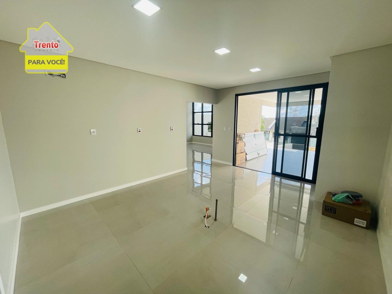 CASA DE ALTO PADRÃO À VENDA  NO BAIRRO VILA ISABEL, PATO BRANC...