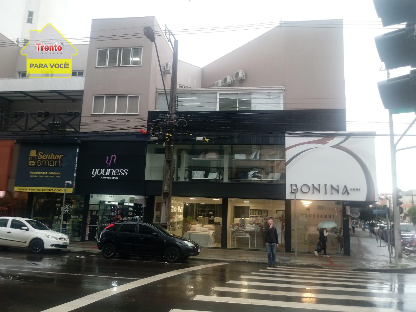 SALA COMERCIAL SEMIMOBILIADA DO EDIFICIO COMERCIAL ITÁLIA.