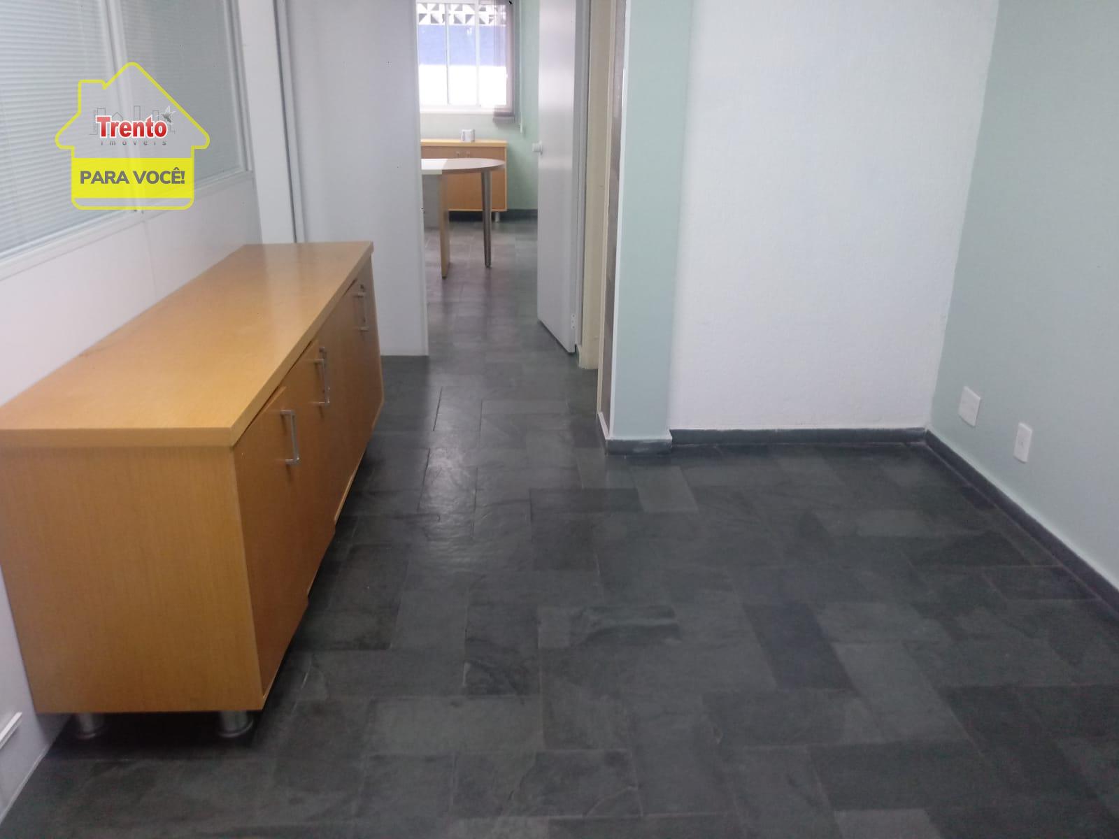 SALA COMERCIAL SEMIMOBILIADA DO EDIFICIO COMERCIAL ITLIA.