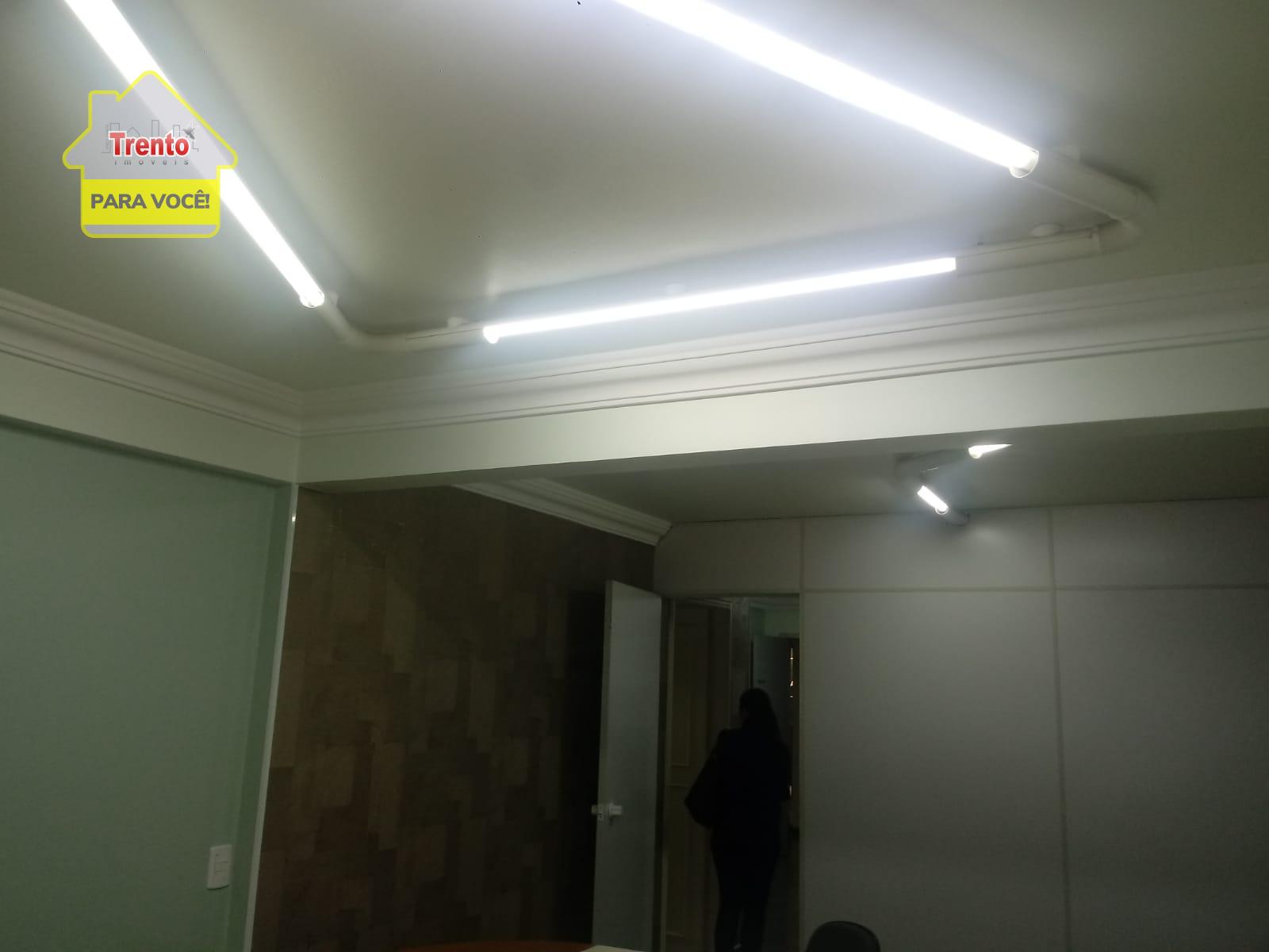 SALA COMERCIAL SEMIMOBILIADA DO EDIFICIO COMERCIAL ITLIA.
