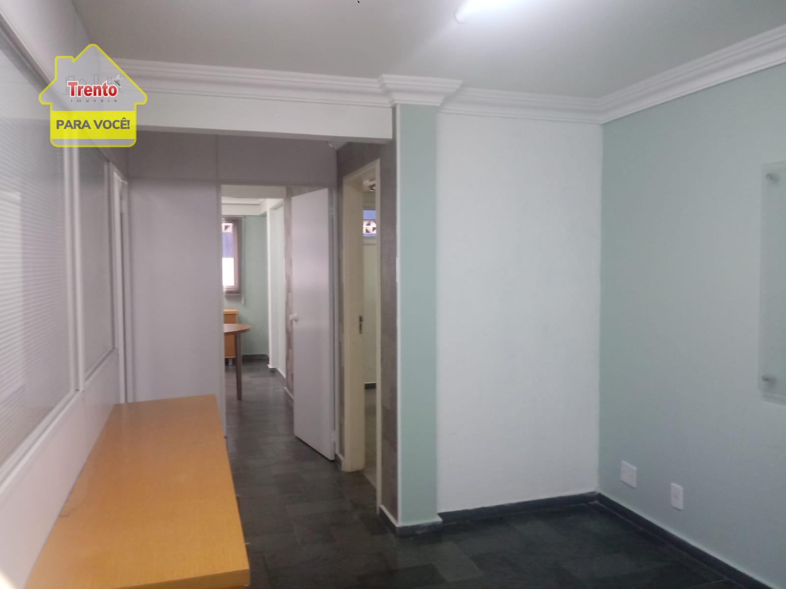 SALA COMERCIAL SEMIMOBILIADA DO EDIFICIO COMERCIAL ITÁLIA.