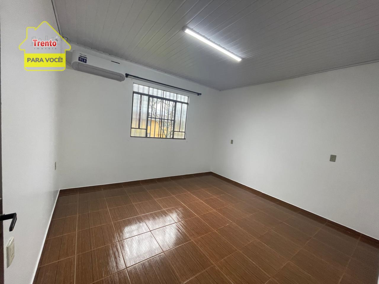 CASA EM ALVENARIA PARA LOCAO TRAVESSA PIRAQUARA N 113, NO BAIRRO MENINO DEUS.