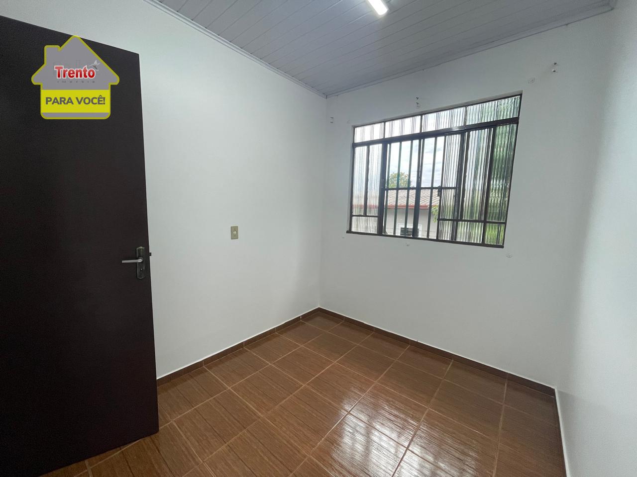CASA EM ALVENARIA PARA LOCAO TRAVESSA PIRAQUARA N 113, NO BAIRRO MENINO DEUS.