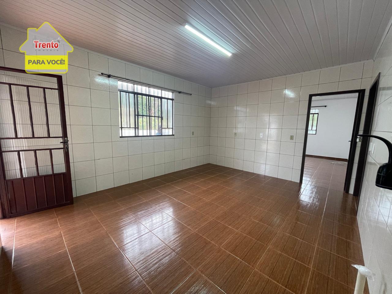 CASA EM ALVENARIA PARA LOCAO TRAVESSA PIRAQUARA N 113, NO BAIRRO MENINO DEUS.
