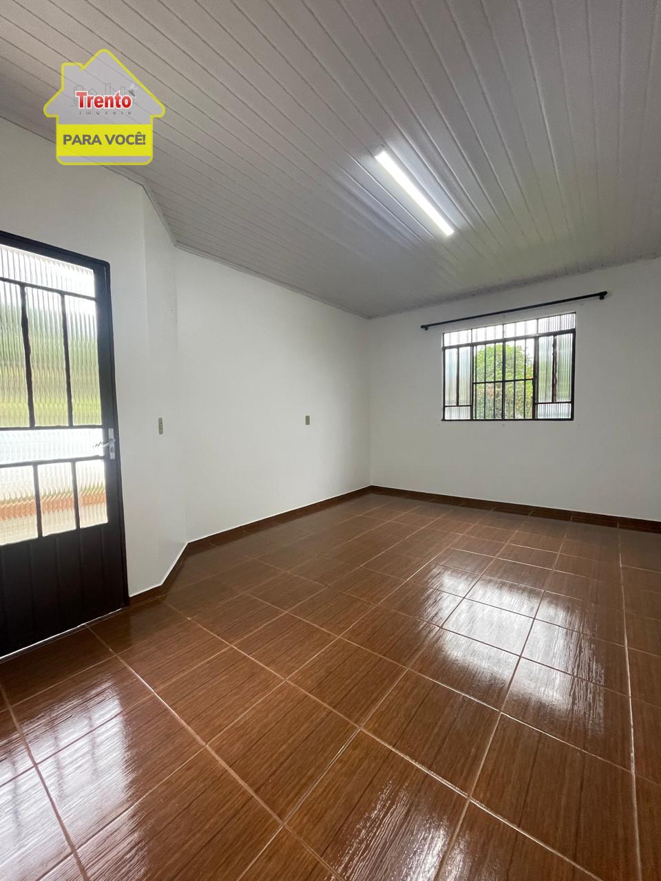 CASA EM ALVENARIA PARA LOCAO TRAVESSA PIRAQUARA N 113, NO BAIRRO MENINO DEUS.