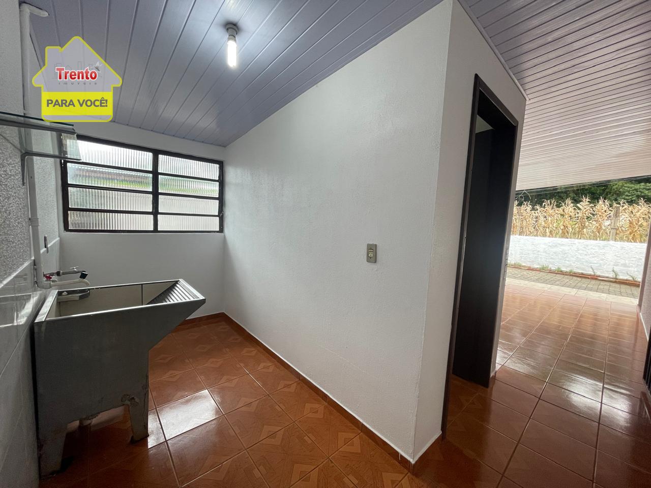 CASA EM ALVENARIA PARA LOCAO TRAVESSA PIRAQUARA N 113, NO BAIRRO MENINO DEUS.
