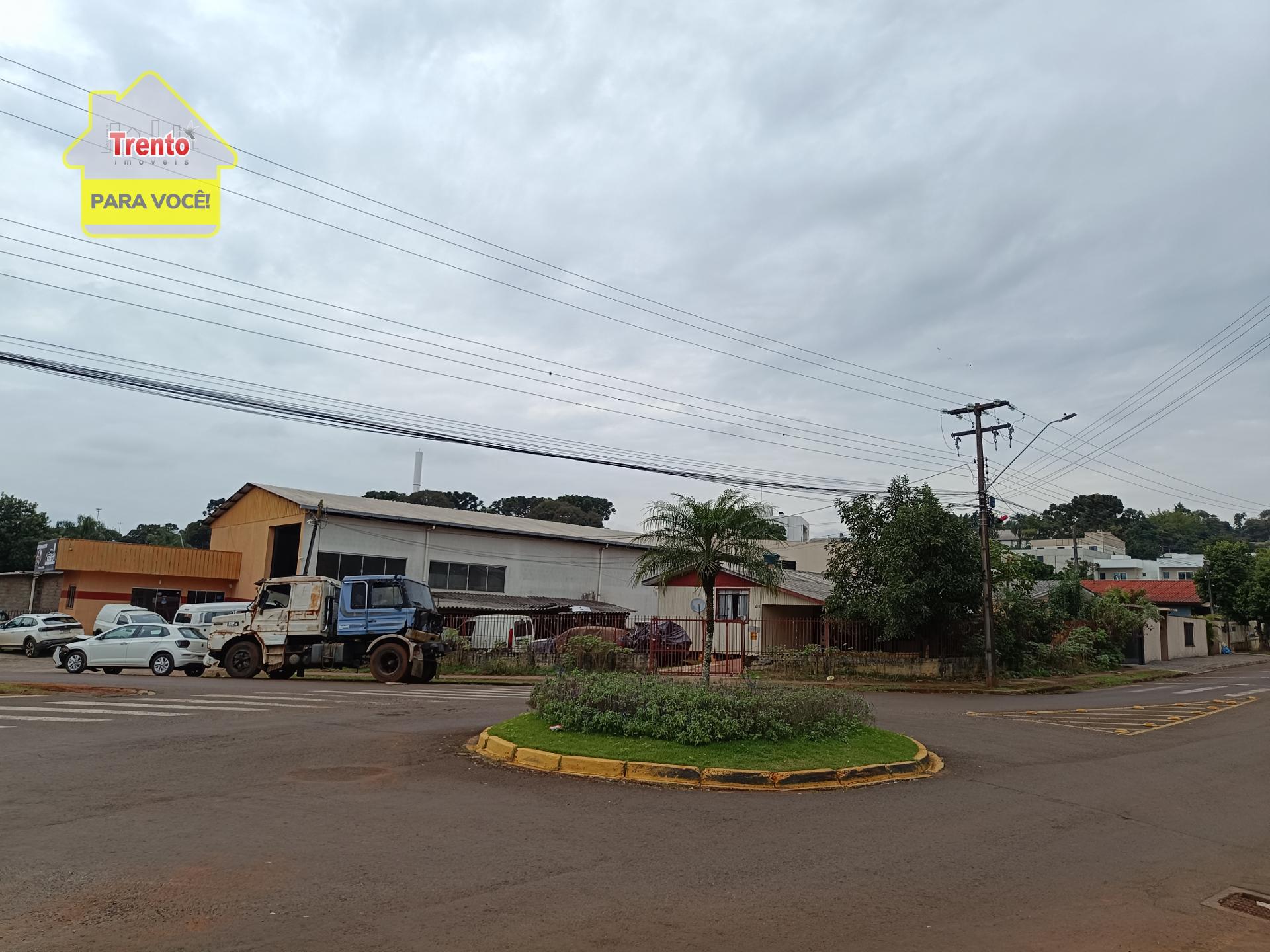 EXCELENTE BARRACÃO EM TERRENO DE ESQUINA, FRARON, PATO BRANCO ...