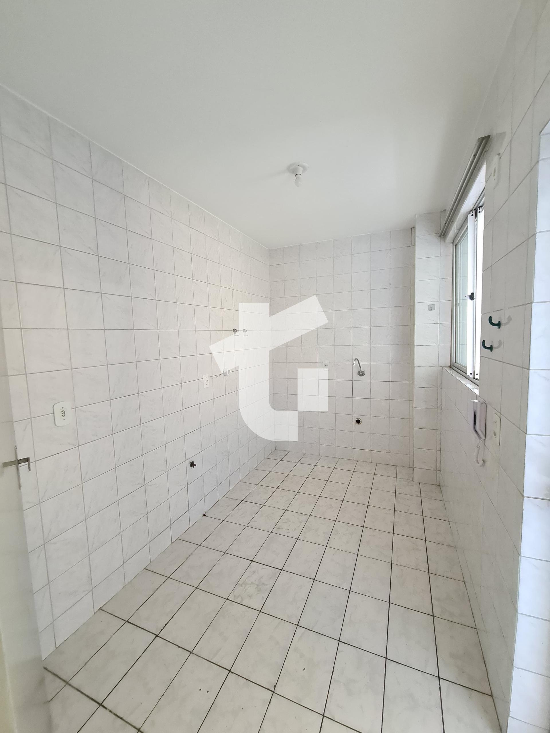 QUITINETE NO CONDOMINIO VILA NOVA, RUA ITAPUÃ, Nº 605 - LA SALLE