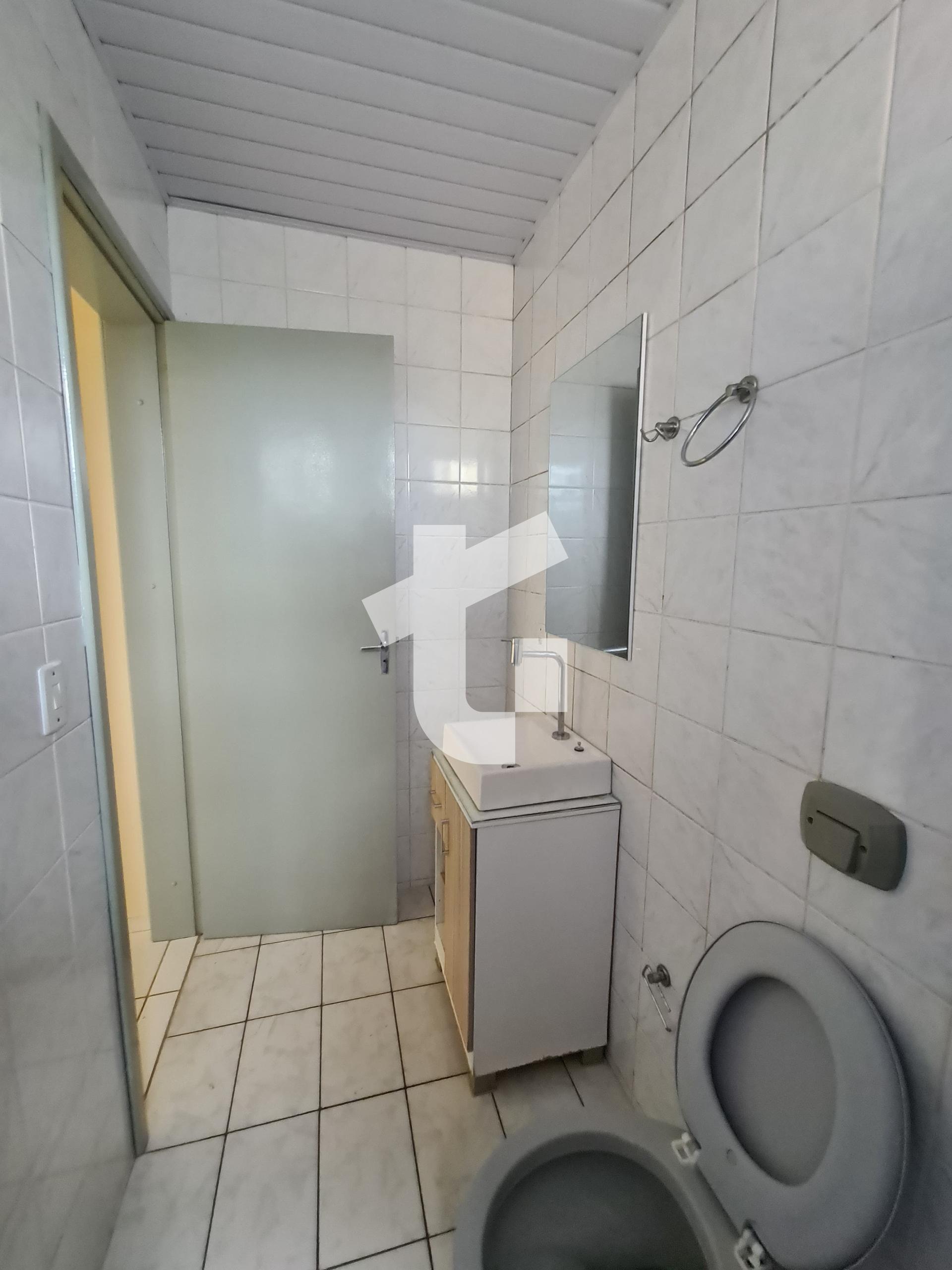 QUITINETE NO CONDOMINIO VILA NOVA, RUA ITAPU, N 605 - LA SALLE