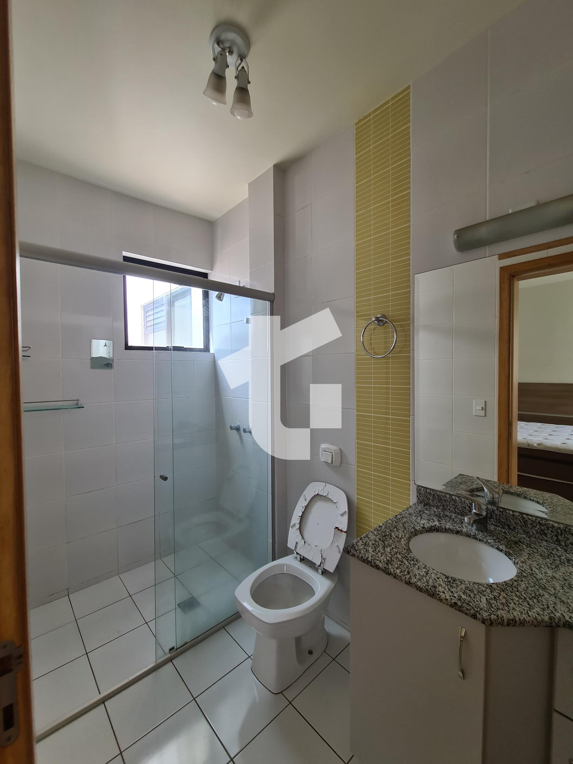 APARTAMENTO SEMIMOBILIADO PARA LOCAO NO ED. SAN MARINO II, PATO BRANCO - PR