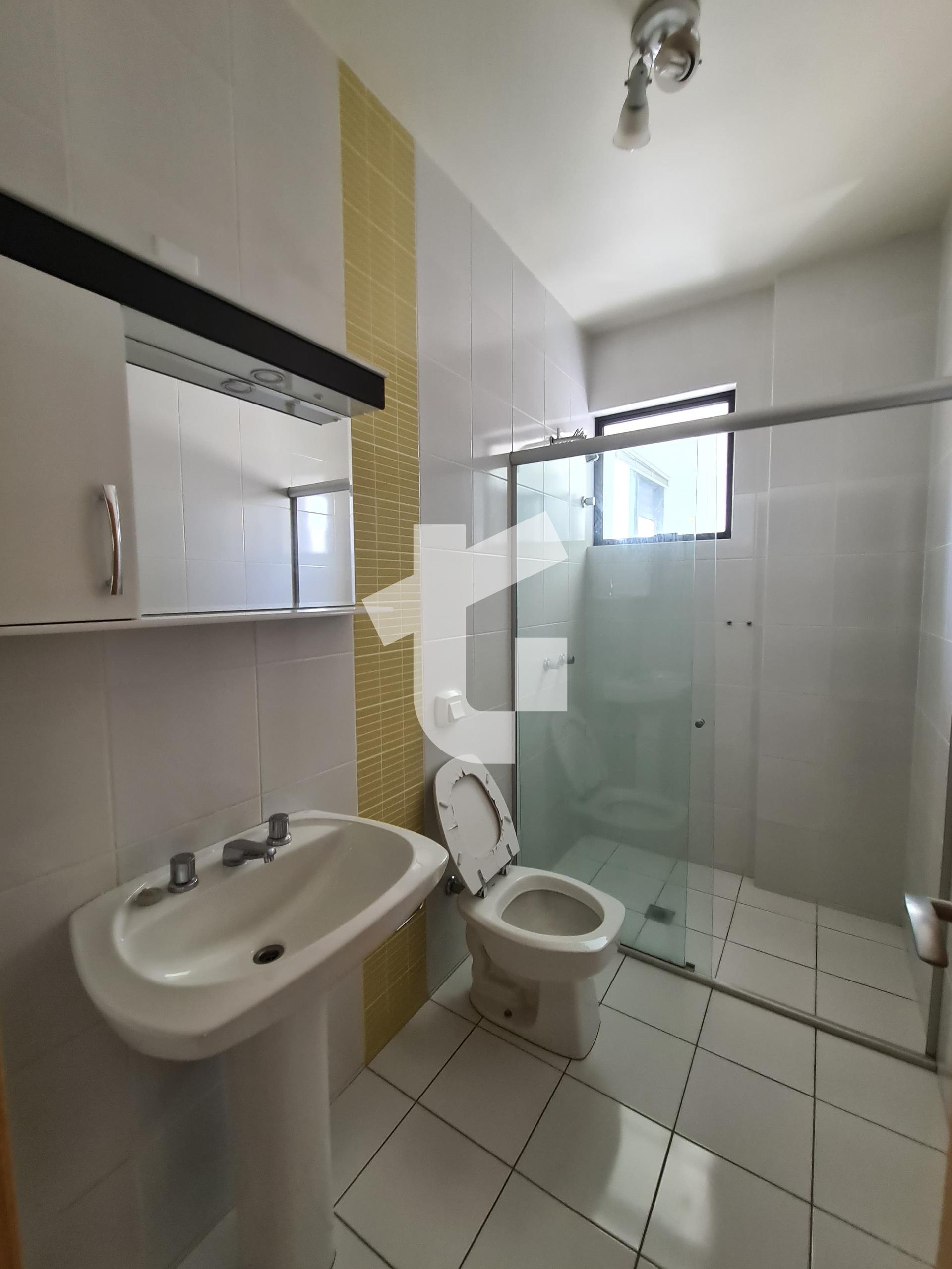 APARTAMENTO SEMIMOBILIADO PARA LOCAO NO ED. SAN MARINO II, PATO BRANCO - PR