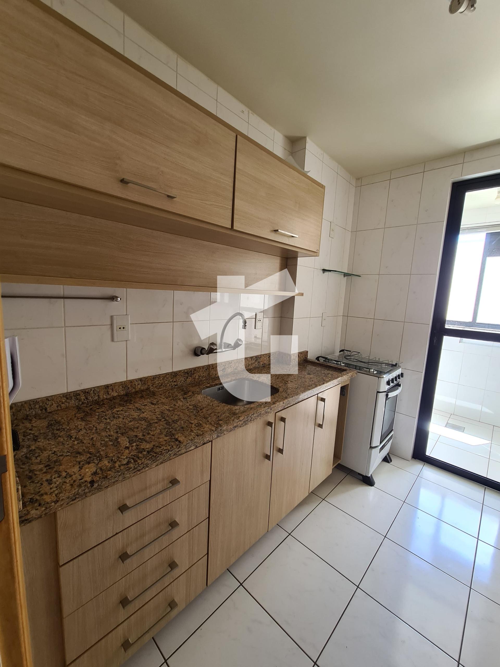 APARTAMENTO SEMIMOBILIADO PARA LOCAO NO ED. SAN MARINO II, PATO BRANCO - PR