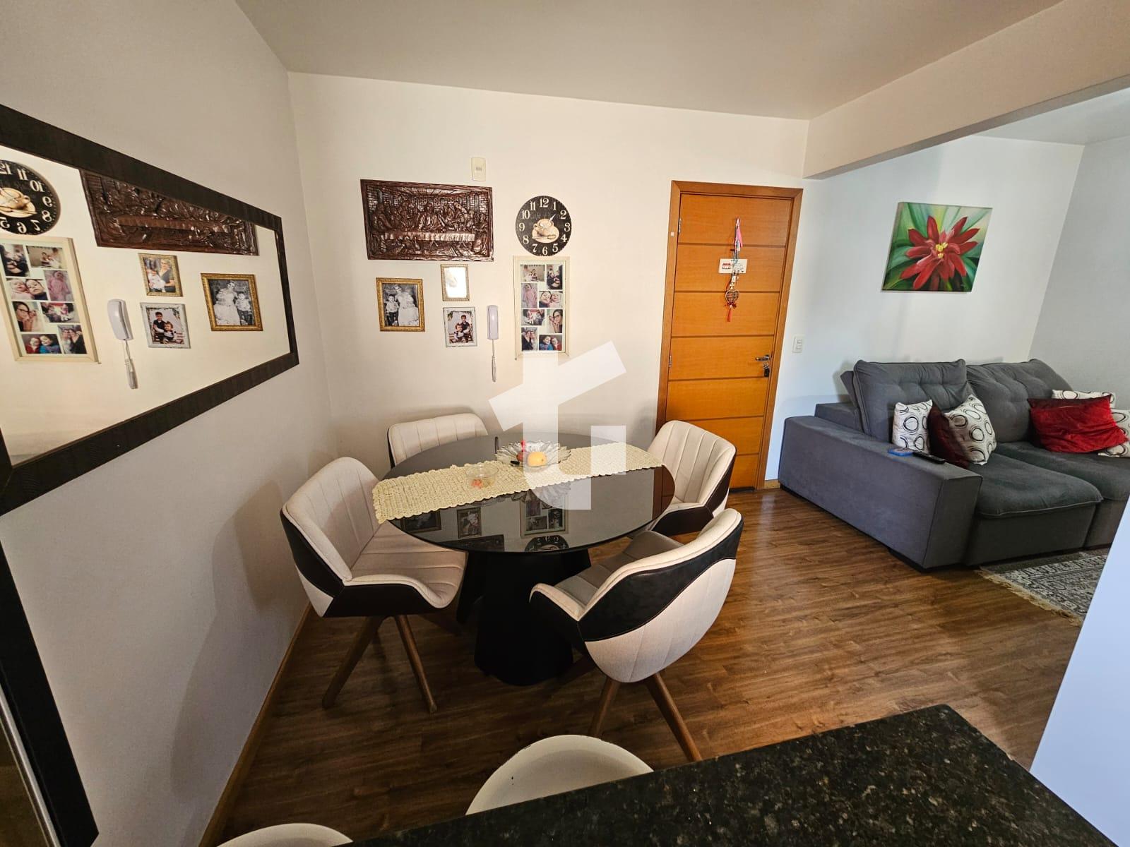 APARTAMENTO SEMIMOBILIADO À VENDA NO ED. MONTE SIÃO, CENTRO, P...