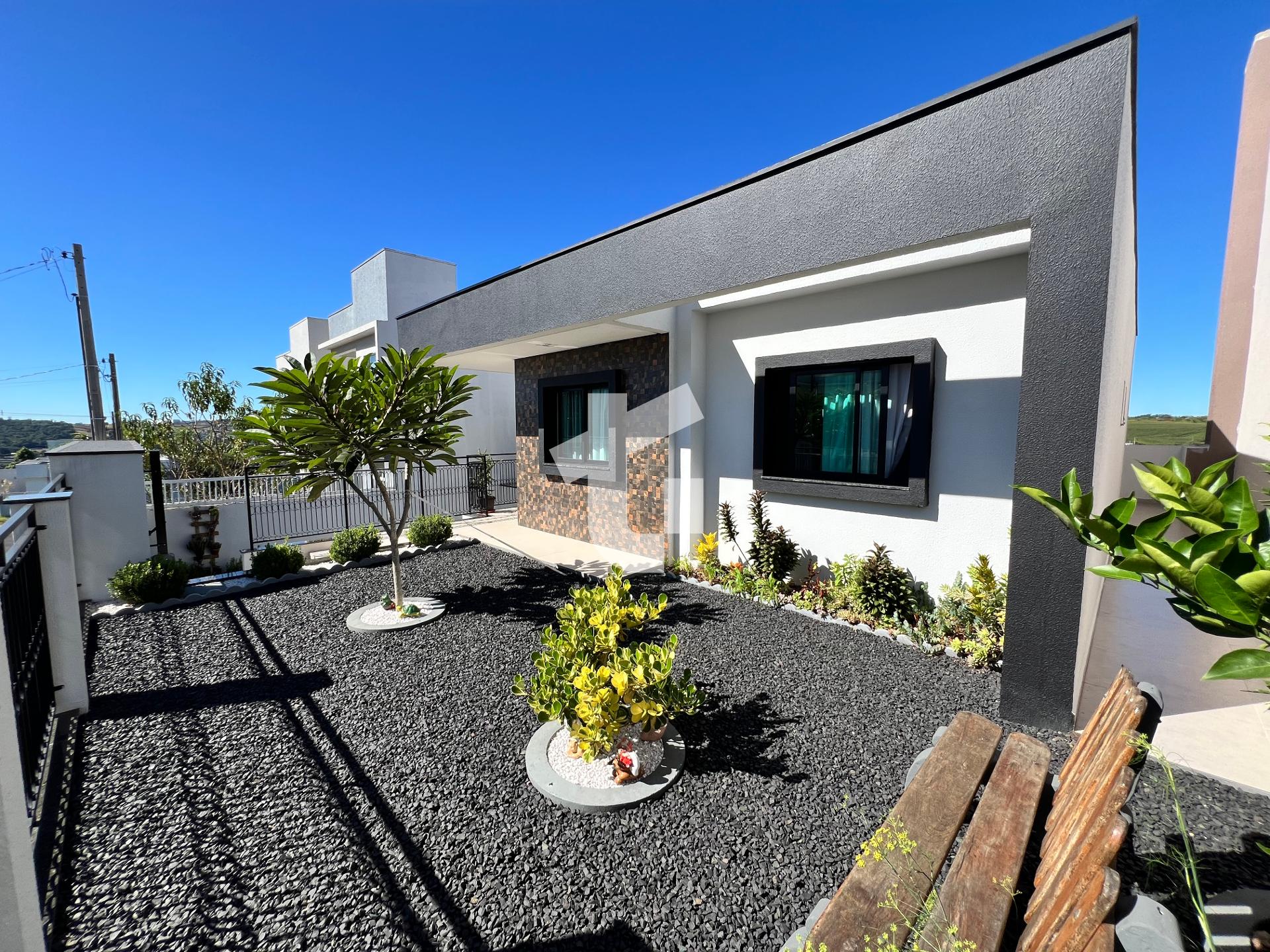 CASA SEMIMOBILIADA EM ACABAMENTO DE PRIMEIRA - FRARON - PATO B...