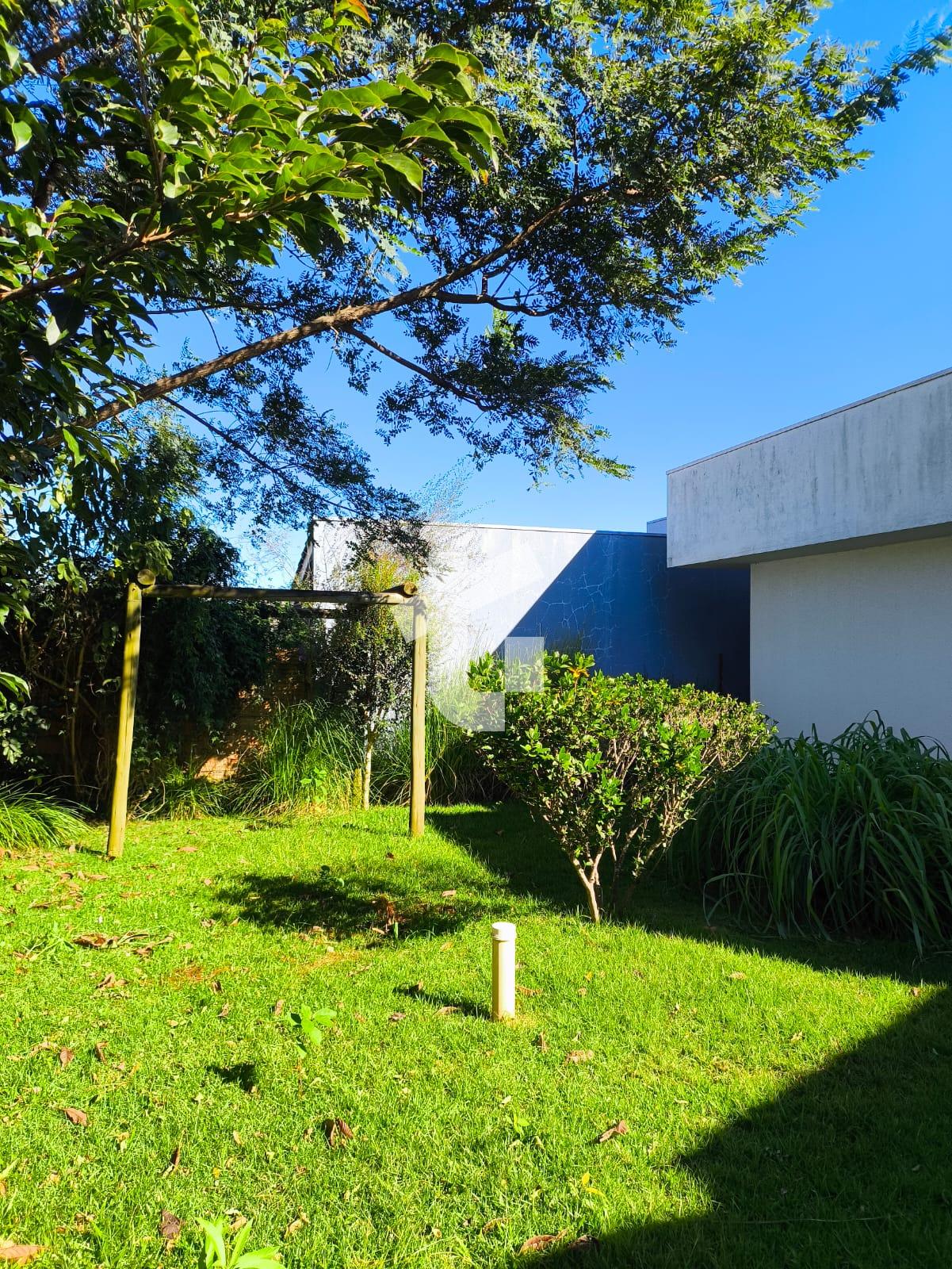 CASA À VENDA NO BAIRRO SÃO FRANCISCO, COM 03 QUARTOS - PATO BR...