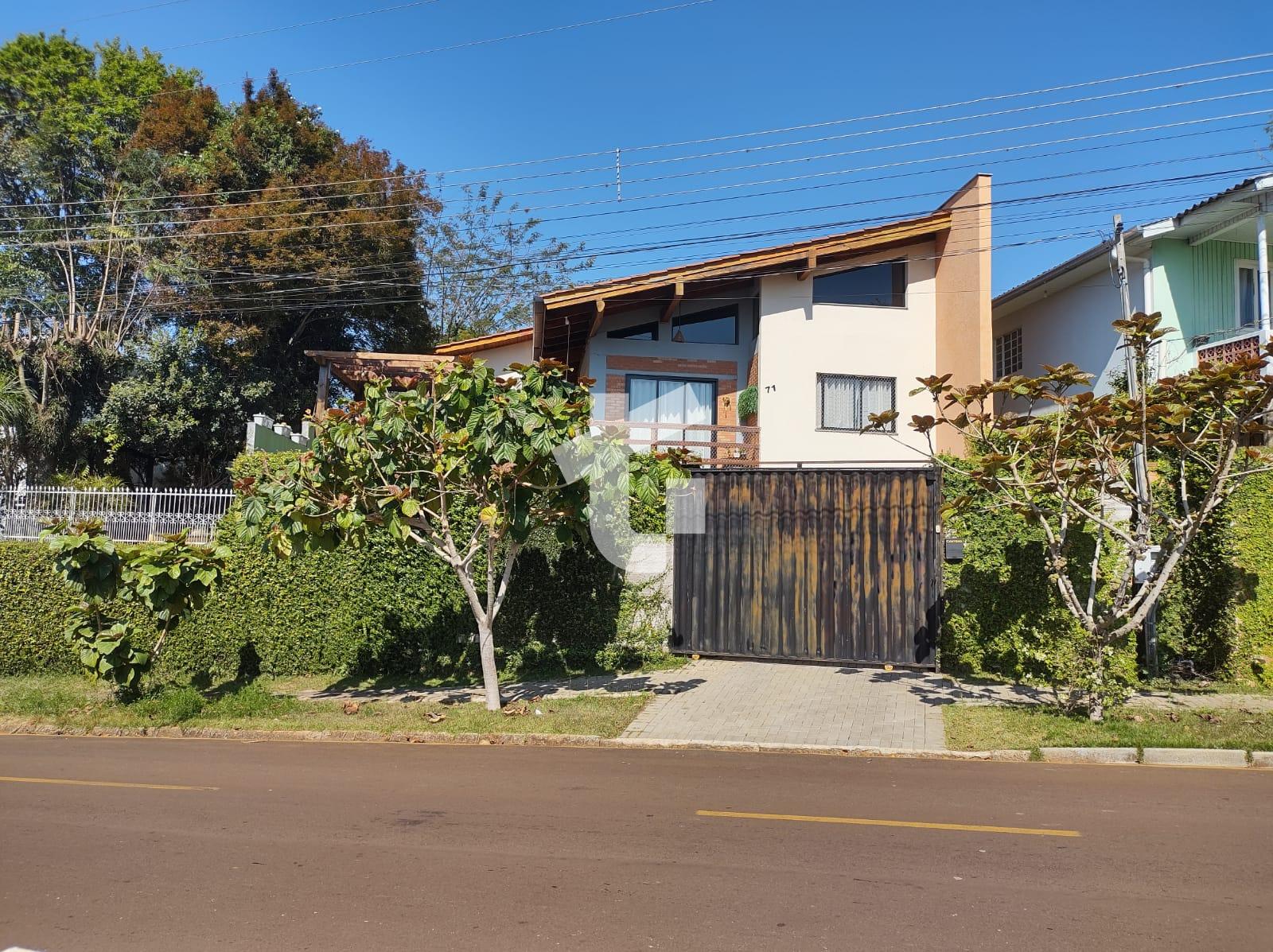 CASA COM LAJE À VENDA NO BAIRRO MENINO DEUS EM PATO BRANCO - PR