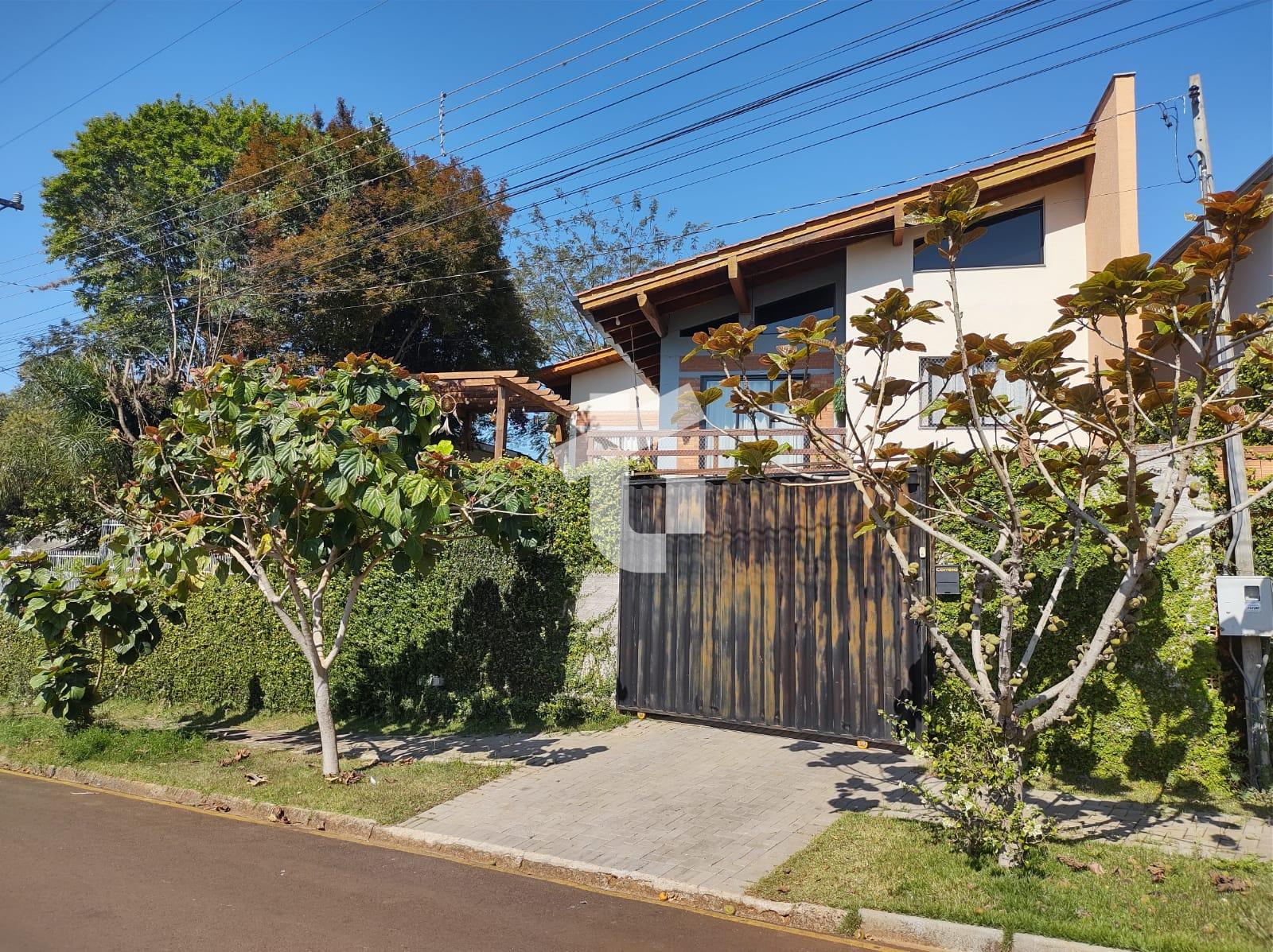 CASA COM LAJE À VENDA NO BAIRRO MENINO DEUS EM PATO BRANCO - PR
