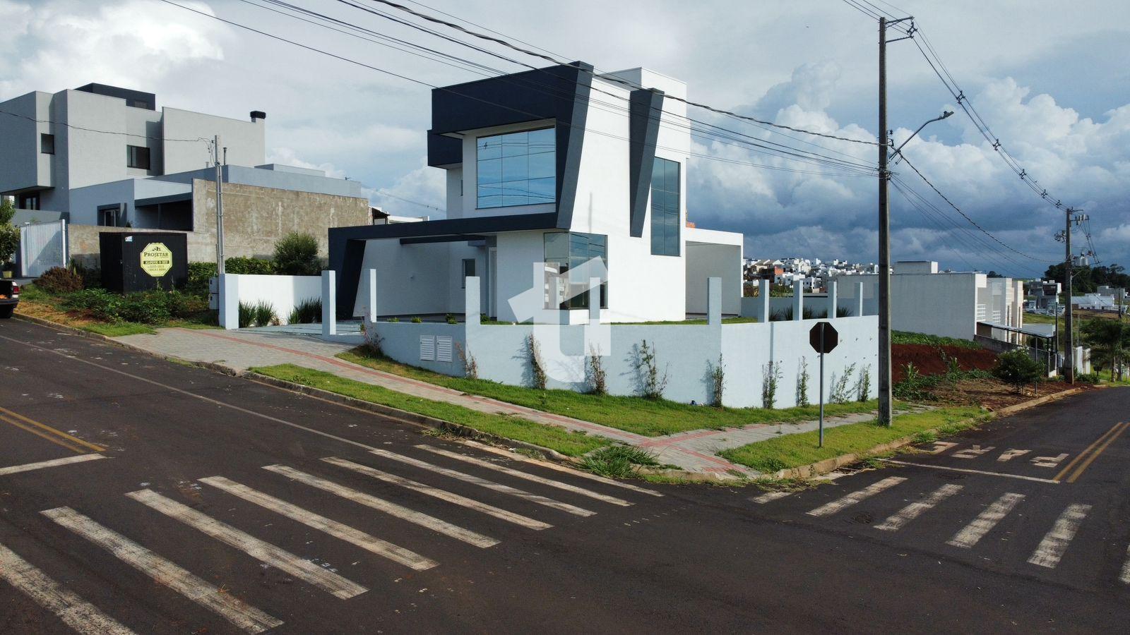 SOBRADO NOVO À VENDA, COM 1 SUÍTE   2 QUARTOS NO BAIRRO FRARON...