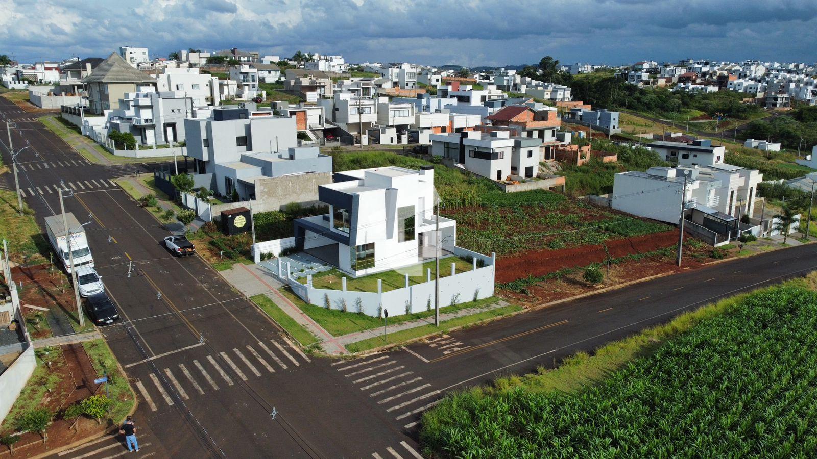 SOBRADO NOVO À VENDA, COM 1 SUÍTE   2 QUARTOS NO BAIRRO FRARON...