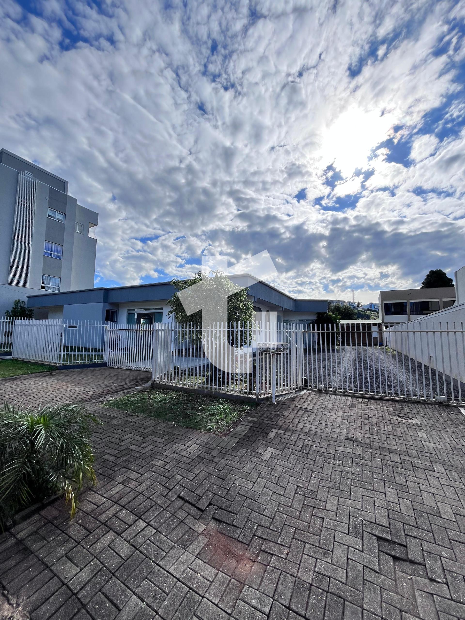 CASA COMERCIAL PARA LOCAÇÃO NO CENTRO DE PATO BRANCO - PR