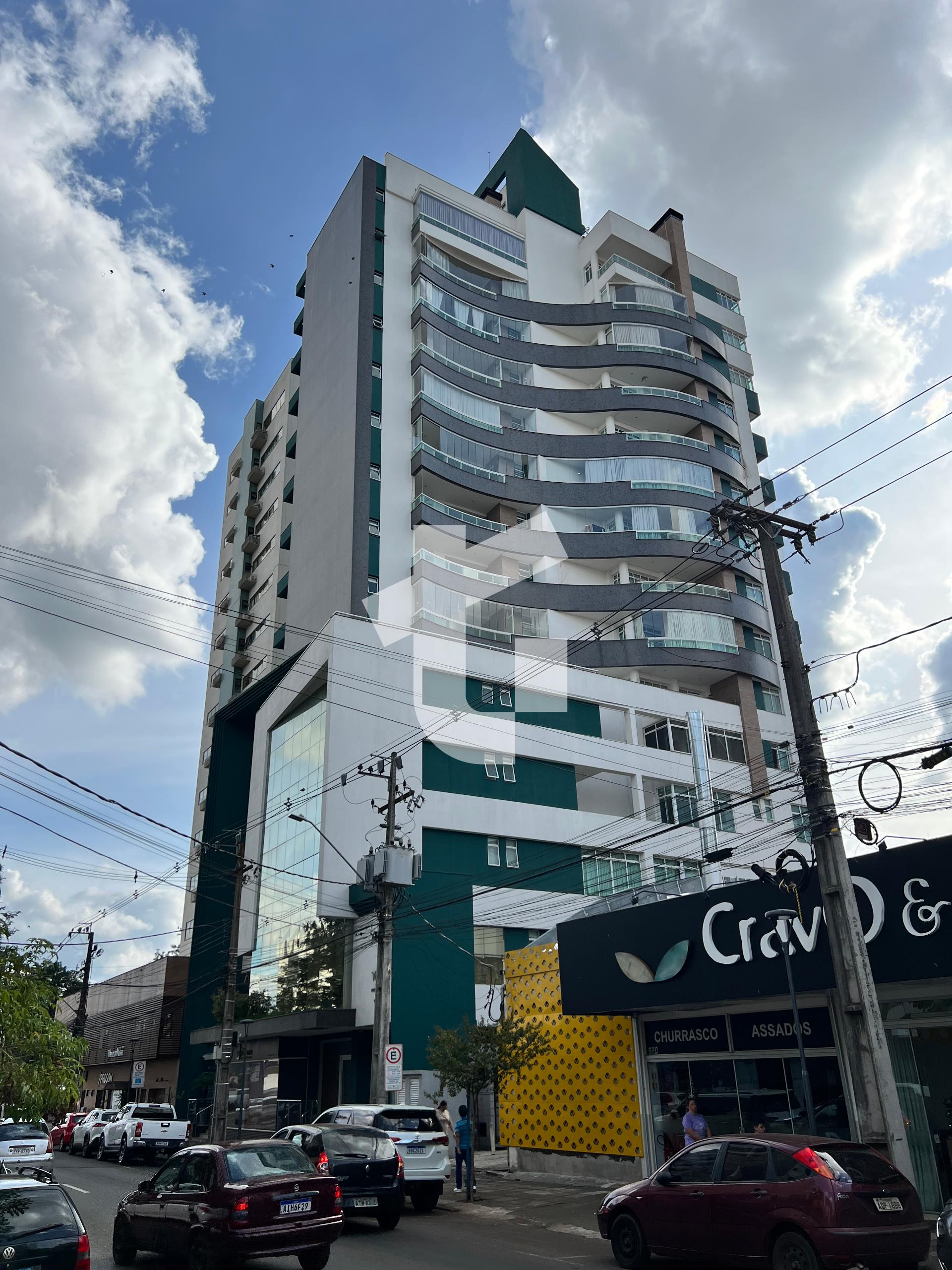 EXCELENTE APARTAMENTO SEMIMOBILIADO À VENDA, ED. VEGA - CENTRO...