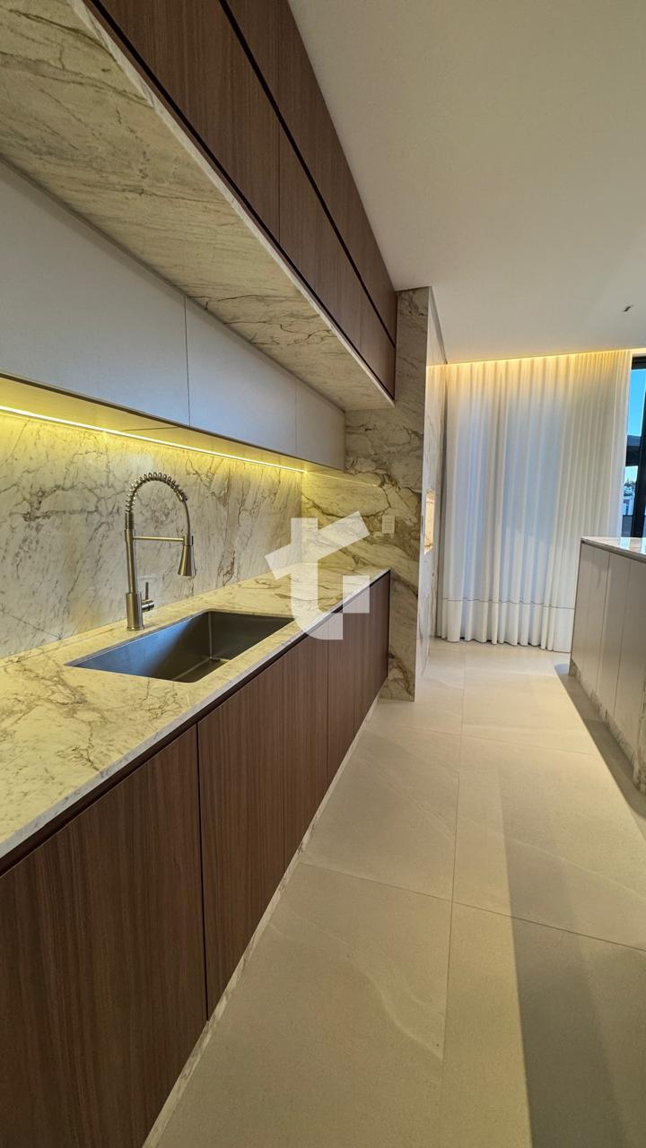 APARTAMENTO À VENDA NO EDIFÍCIO CHARDONNAY 297, CENTRO, PATO B...