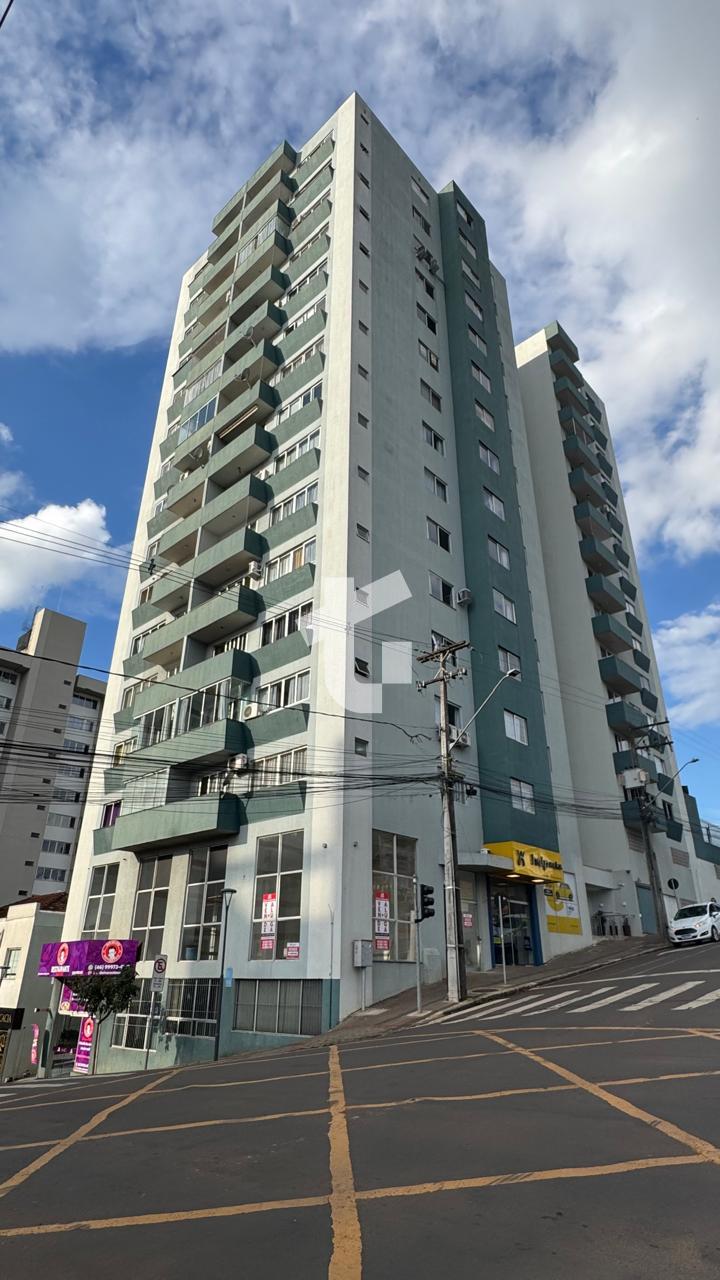 APARTAMENTO SEMIMOBILIADO À VENDA NO ED. JOSÉ ANTONIO, CENTRO,...