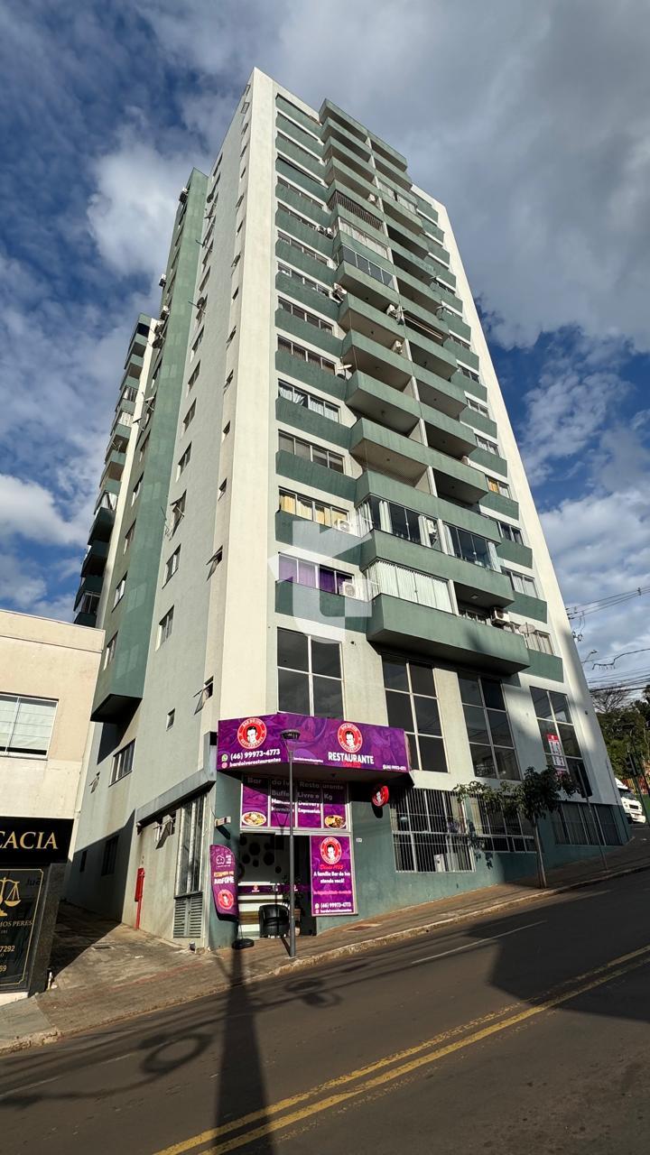 APARTAMENTO SEMIMOBILIADO À VENDA NO ED. JOSÉ ANTONIO, CENTRO,...