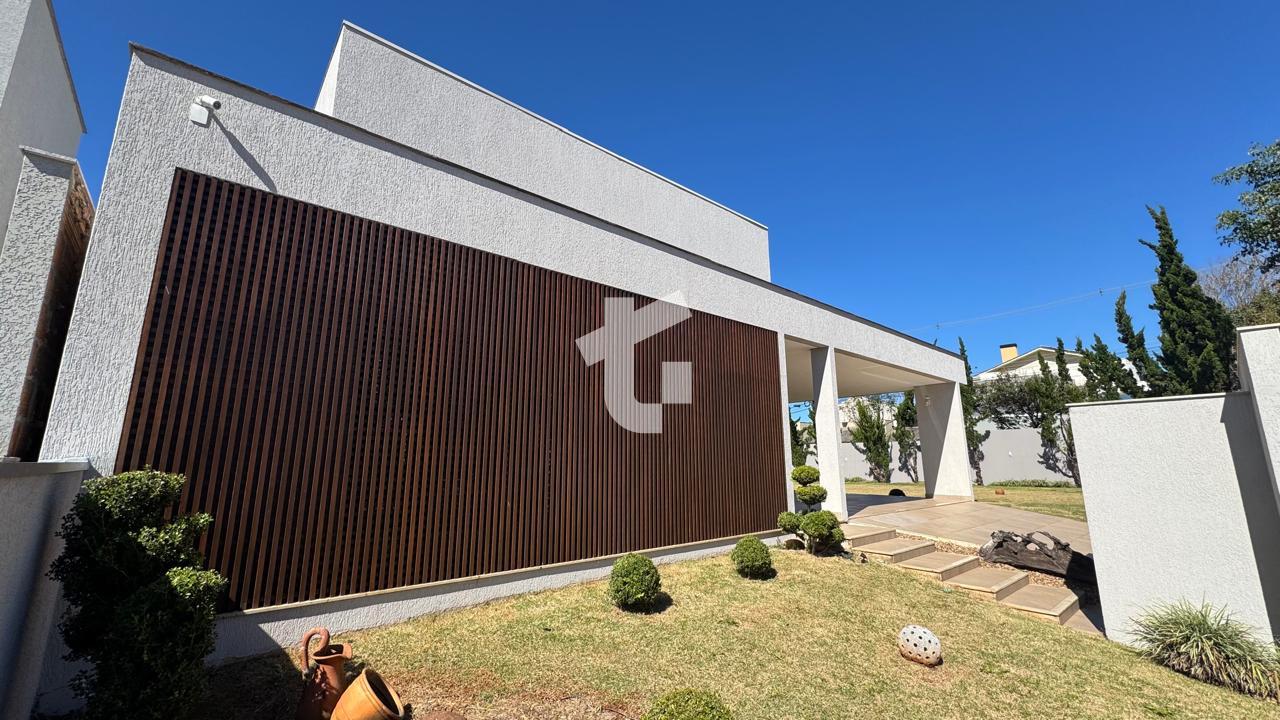 CASA TÉRREA, SEMIMOBILIADA E DE ESQUINA NO VILA IZABEL, PATO B...