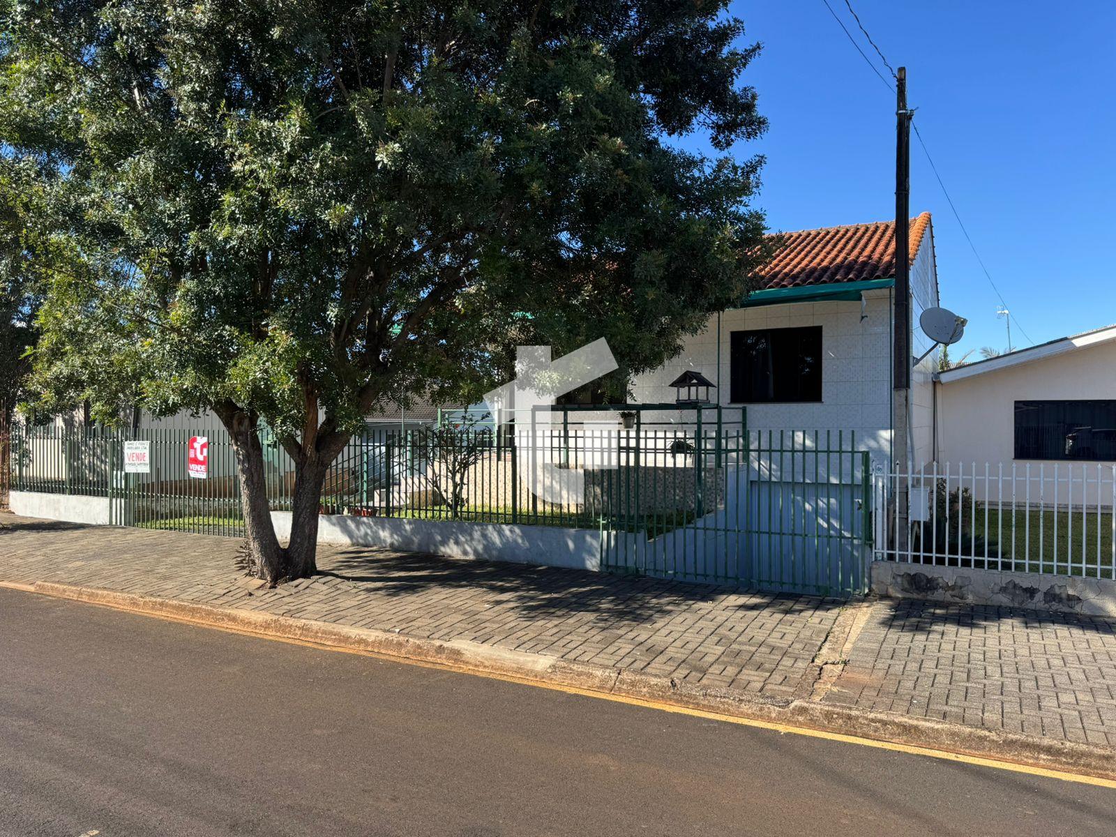 02 CASAS À VENDA COM TERRENO AMPLO  - BAIRRO ALVORADA - PATO B...