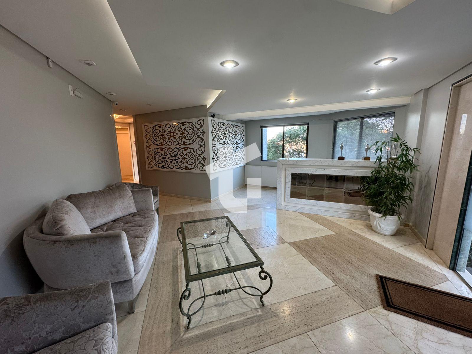 APARTAMENTO SEMIMOBILIADO DE ALTO PADRÃO À VENDA NO RESIDENCIA...