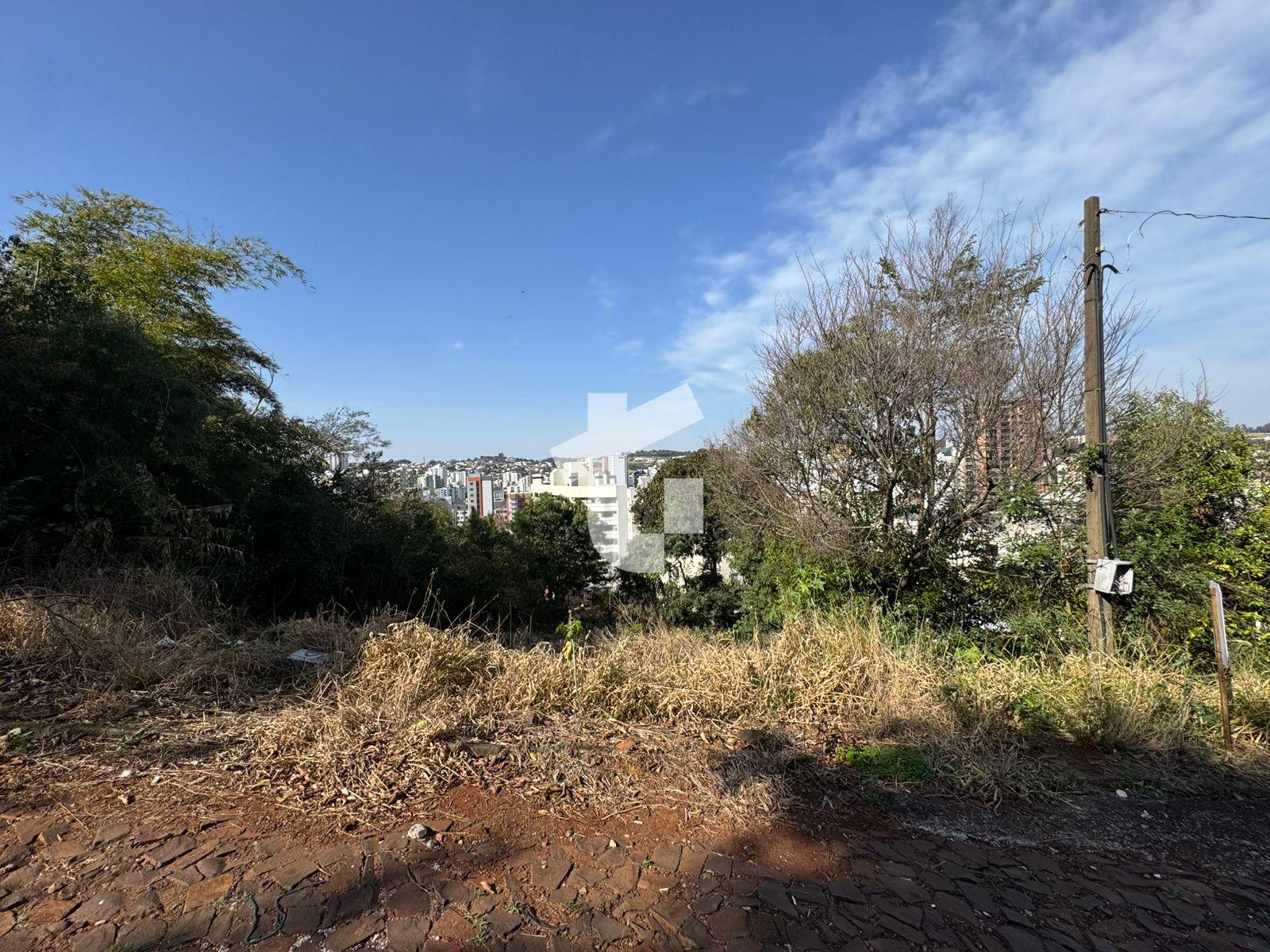 EXCELENTE TERRENO À VENDA. SÃO 394,50M  NO CENTRO - PATO BRANC...