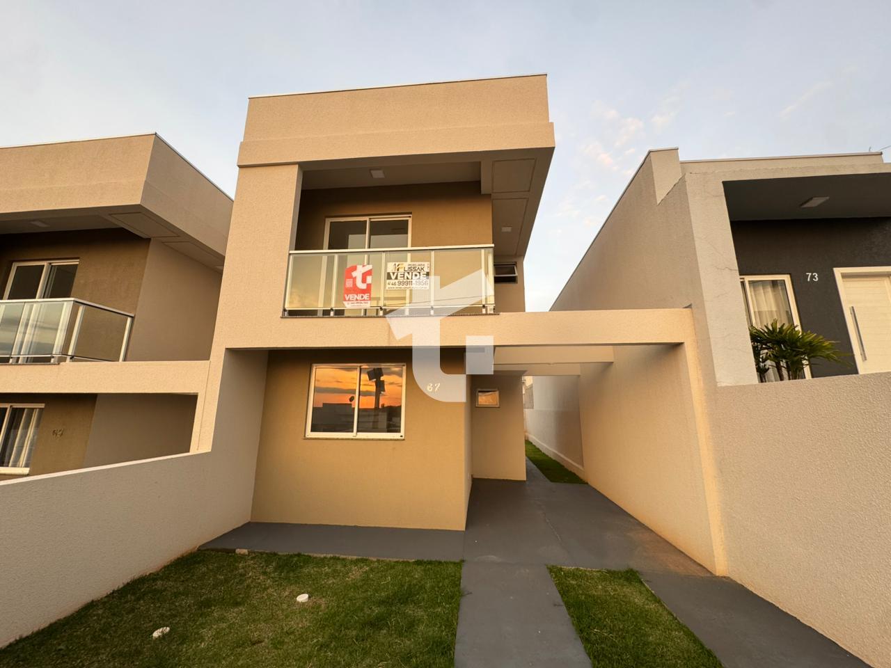 EXCELENTE SOBRADO NOVO À VENDA - BAIRRO - FRARON - PATO BRANCO...