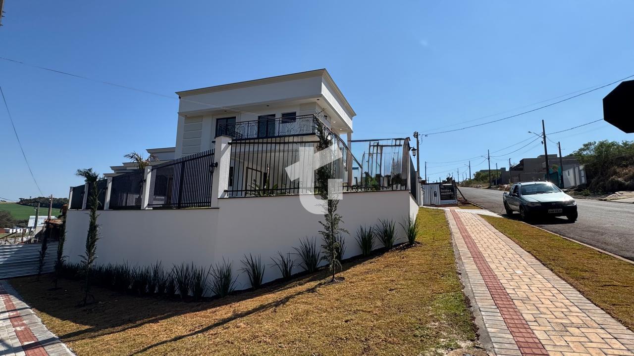 CASA DOIS ANDARES NOVA - ALTO PADRÃO - À VENDA - BAIRRO FRARON...
