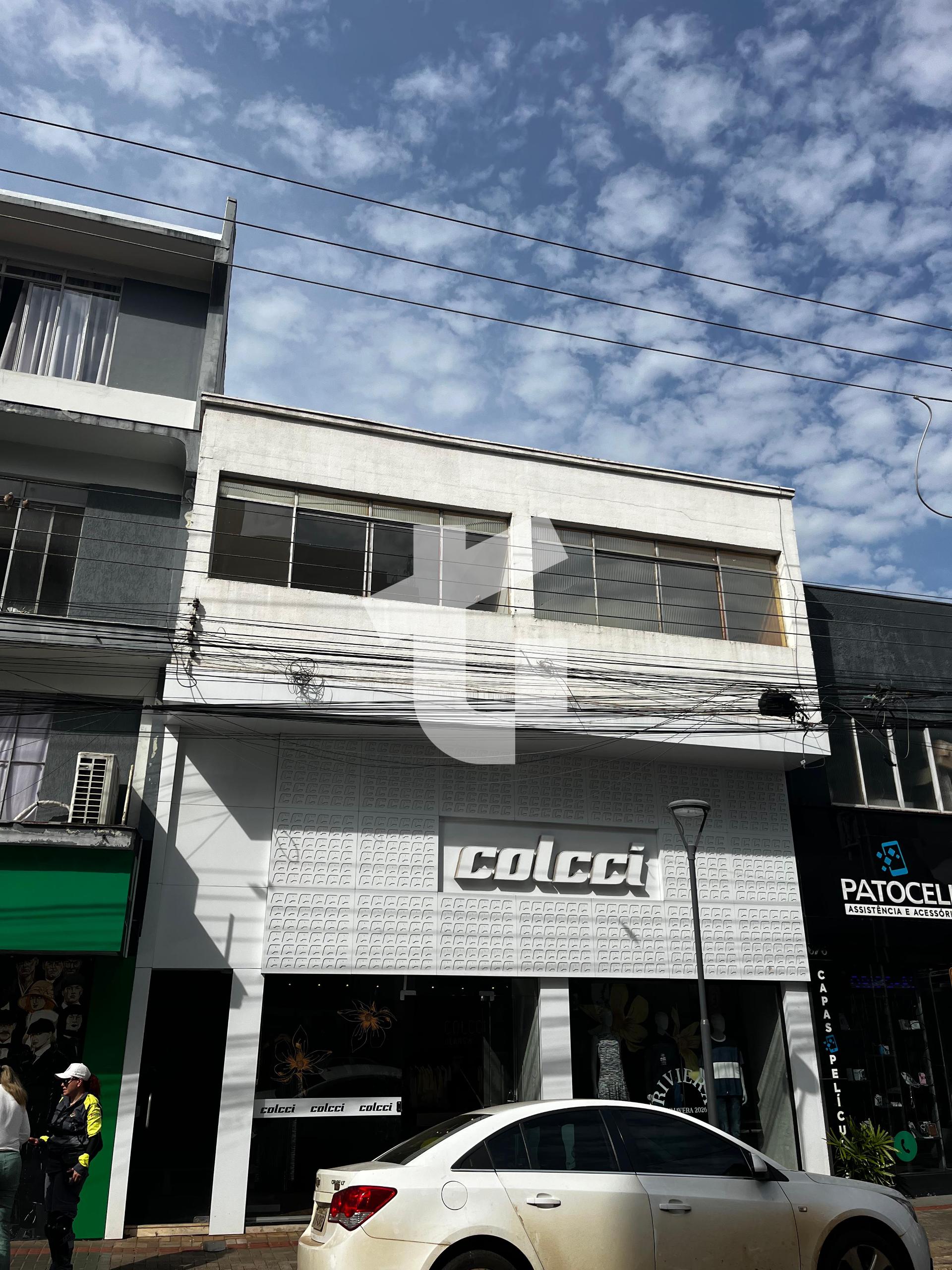 APARTAMENTO GRANDE PARA LOCAÇÃO NO CENTRO DE PATO BRANCO - PR