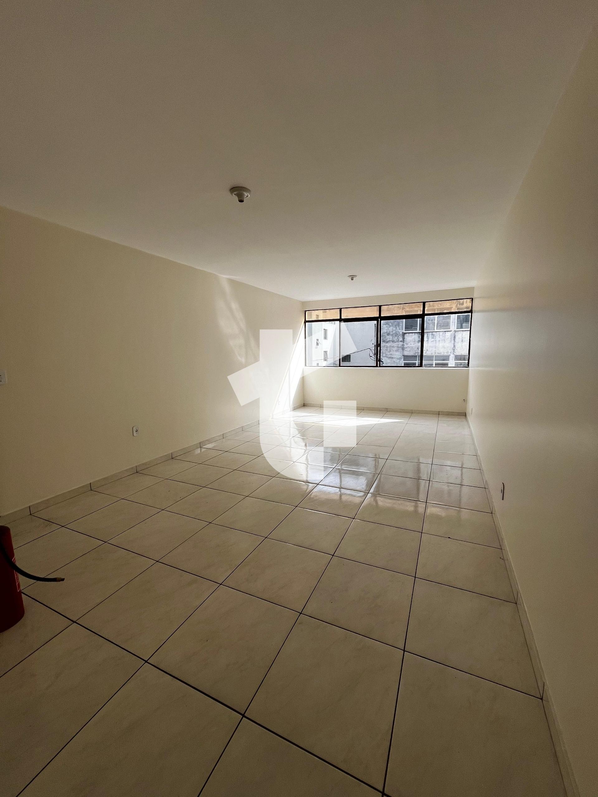 APARTAMENTO GRANDE PARA LOCAÇÃO NO CENTRO DE PATO BRANCO - PR