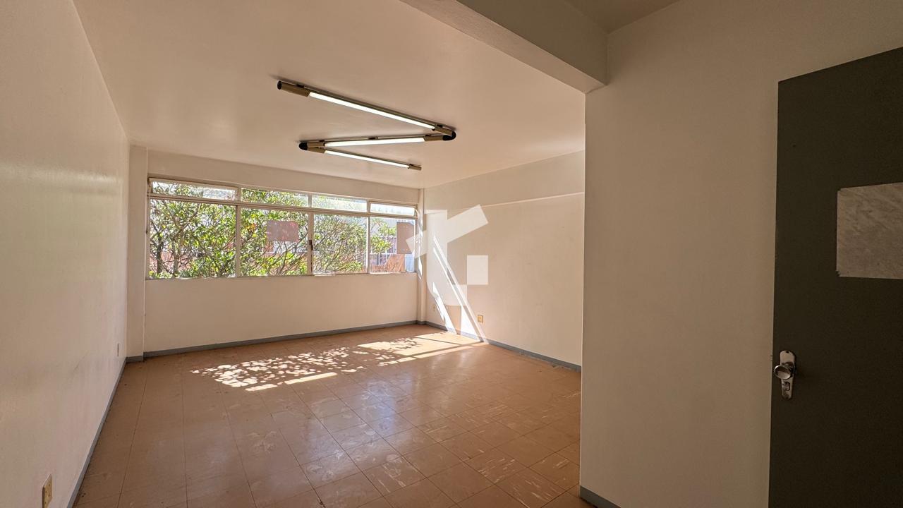SALA COMERCIAL NO ED. DOIS IRMÃOS À VENDA - CENTRO - PATO BRAN...