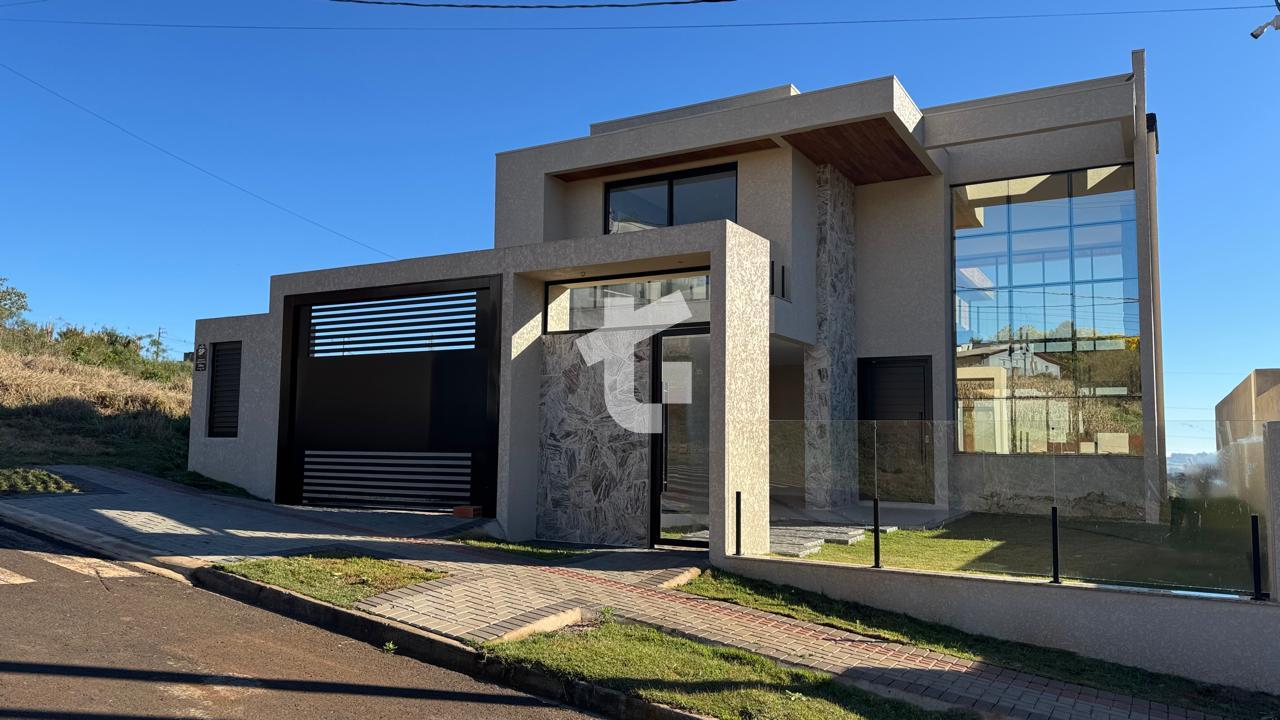 CASA DE ALTO PADRÃO À VENDA - BAIRRO PINHEIROS - PATO BRANCO PR.