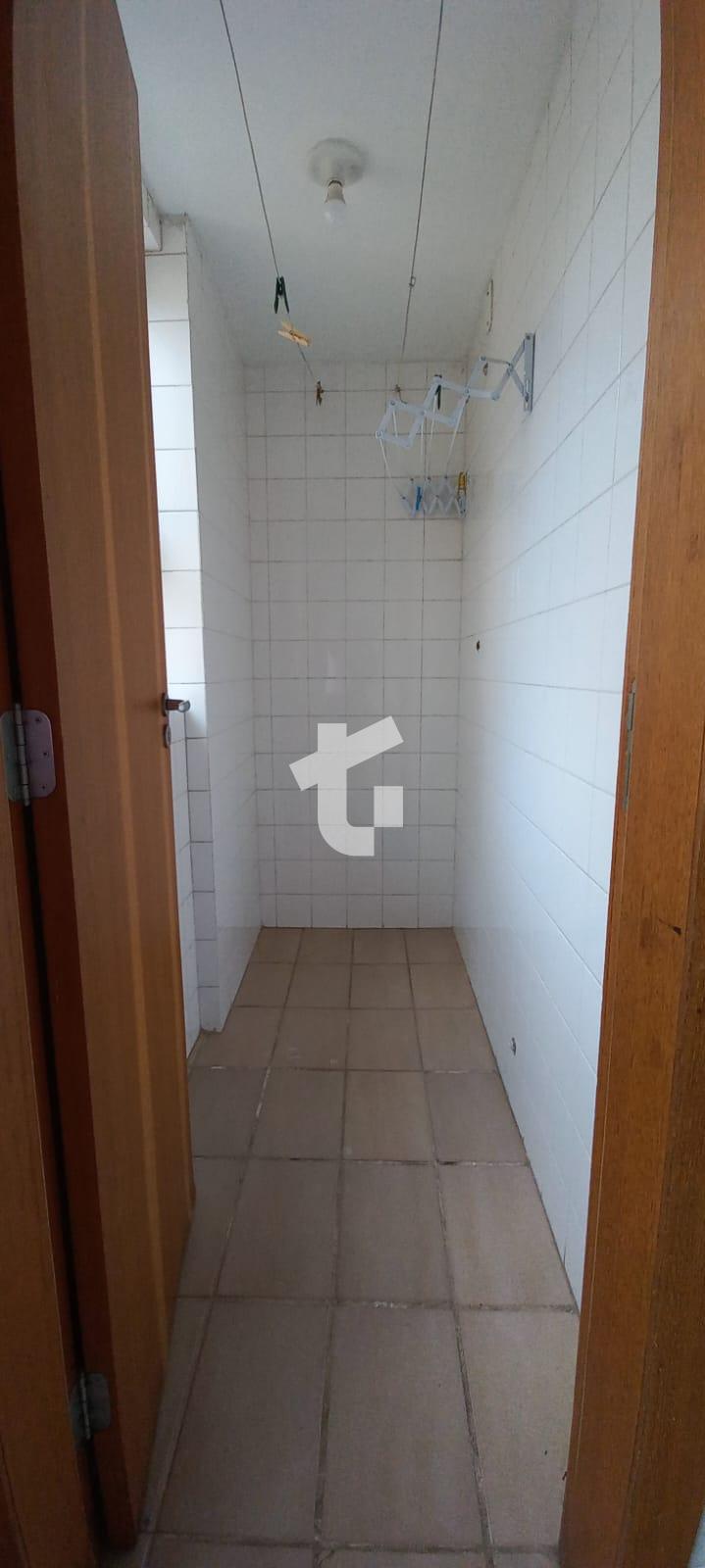 APARTAMENTO NO EDIFICIO IMPERATRIZ, NA AVENIDA TUPI, N  1997, CENTRO