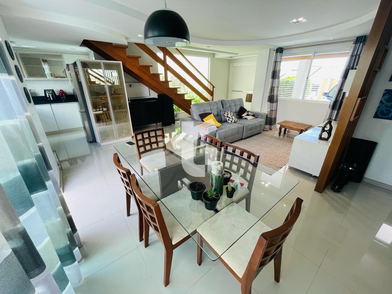 EXCELENTE CASA SEMIMOBILIADA À VENDA - BAIRRO - LA SALLE, PATO...