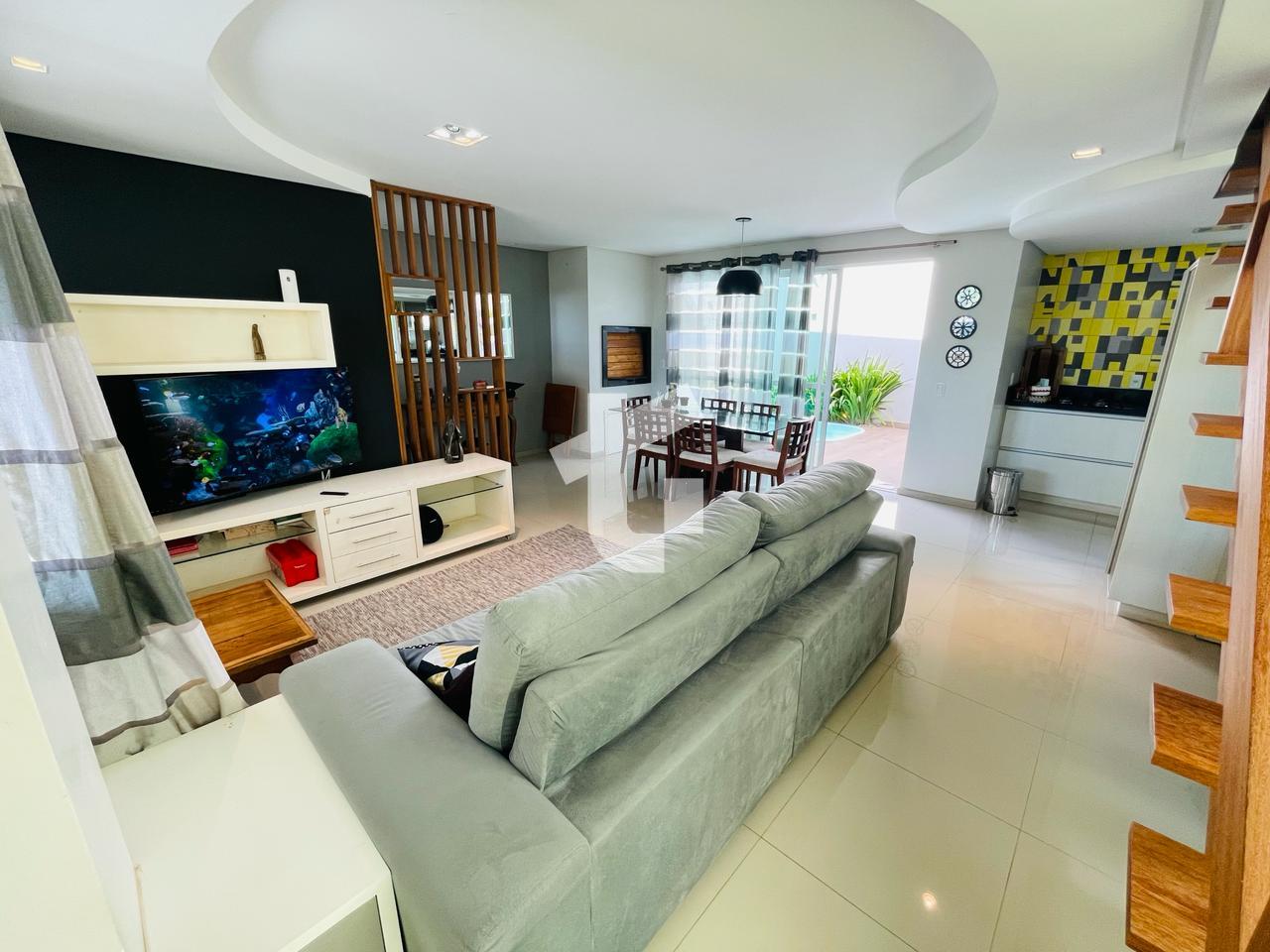 EXCELENTE CASA SEMIMOBILIADA À VENDA - BAIRRO - LA SALLE, PATO...