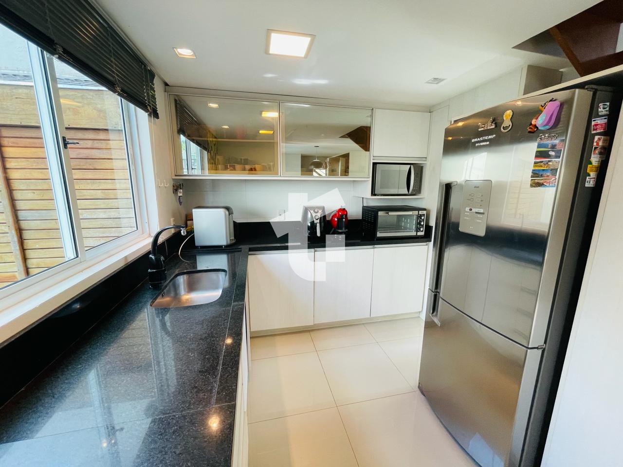 EXCELENTE CASA SEMIMOBILIADA  VENDA - BAIRRO - LA SALLE, PATO BRANCO - PR