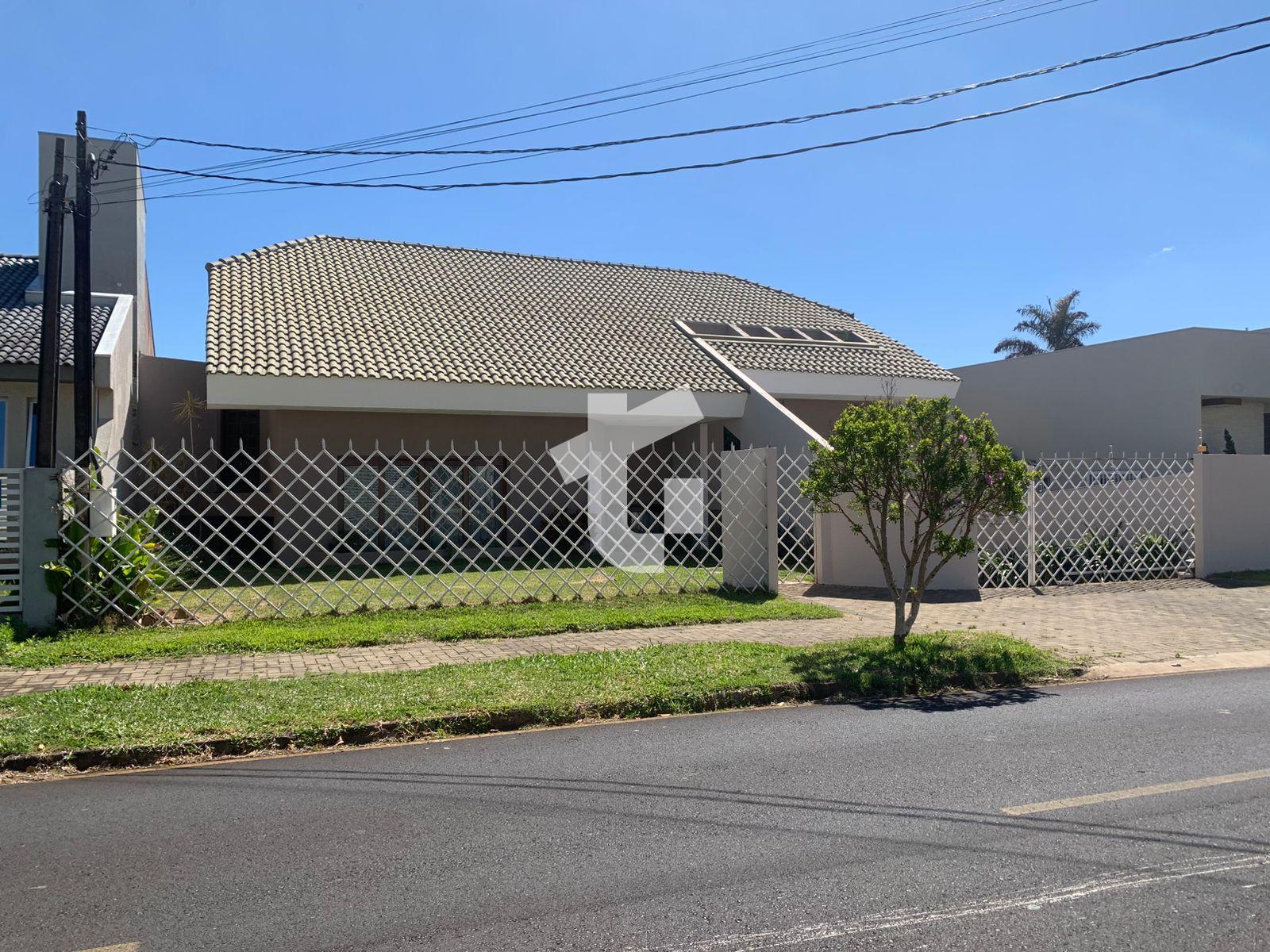 BELÍSSIMA CASA À VENDA NO BAIRRO VILA ISABEL - PATO BRANCO PR.