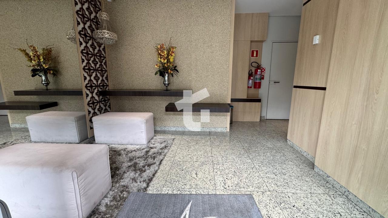 EXCELENTE APARTAMENTO SEMIMOBILIADO À VENDA, ED. VEGA - CENTRO...