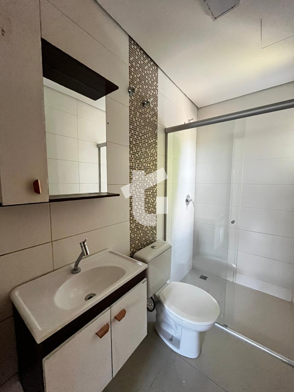 EXCELENTE CASA TRREA PARA LOCAO NO BAIRRO FRARON, PATO BRANCO - PR